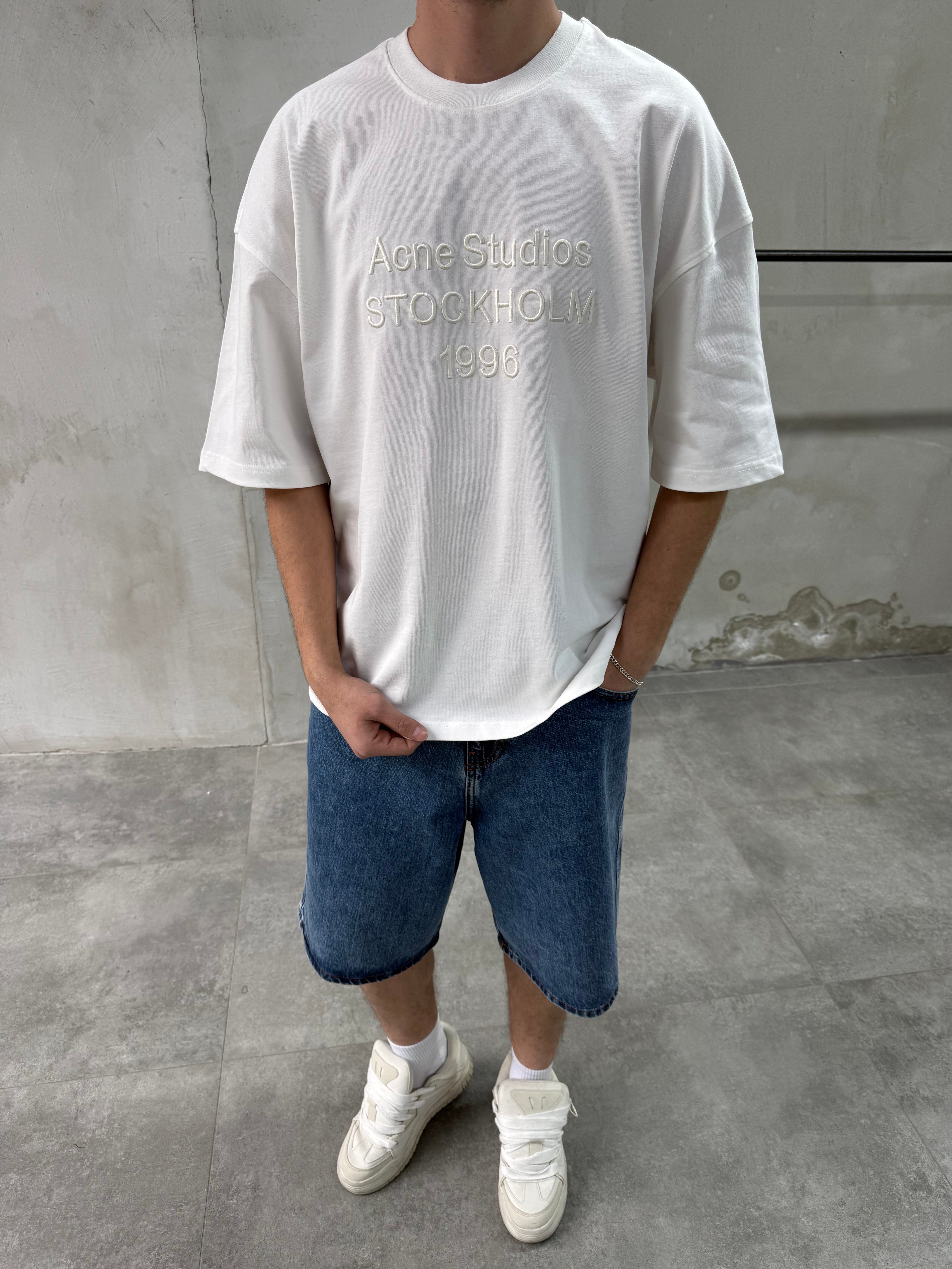 Stockholm Nakışlı Beyaz Oversize T-shirt