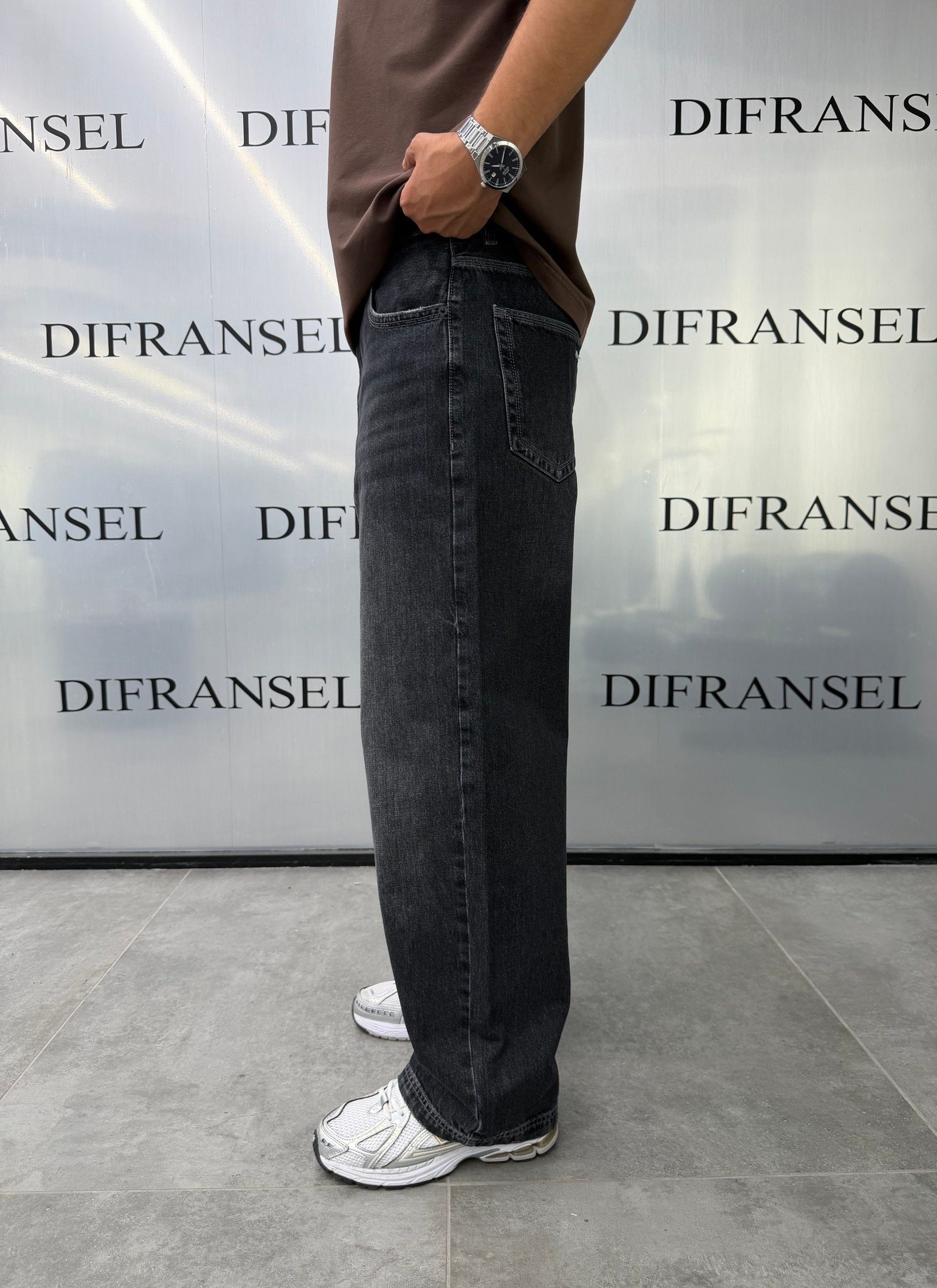 Süper Baggy Yıkamalı Siyah  Fit Jean