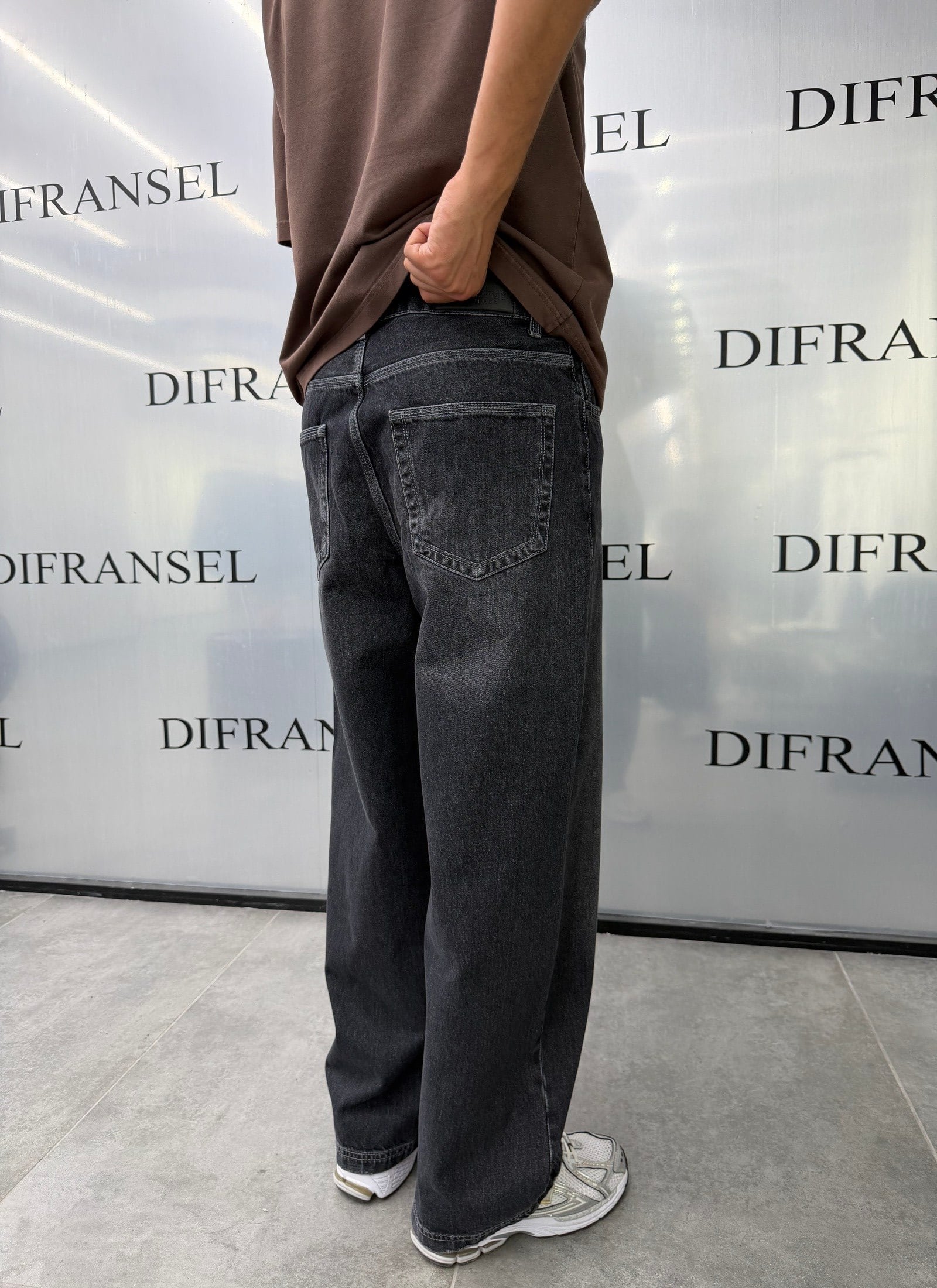 Süper Baggy Yıkamalı Siyah  Fit Jean