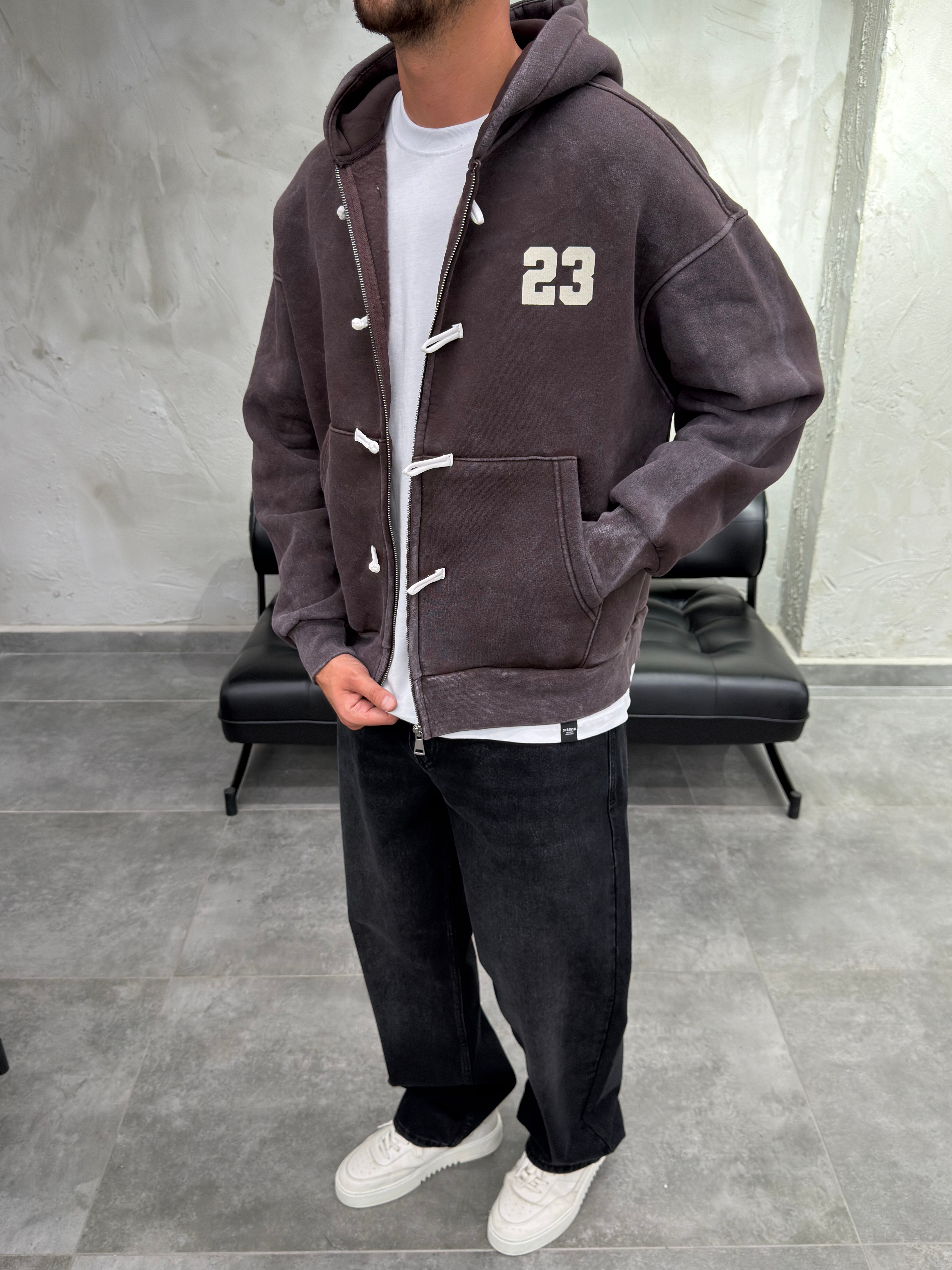 Süslü Düğmeli Yıkamalı Fermuarlı Kahve Sweatshirt