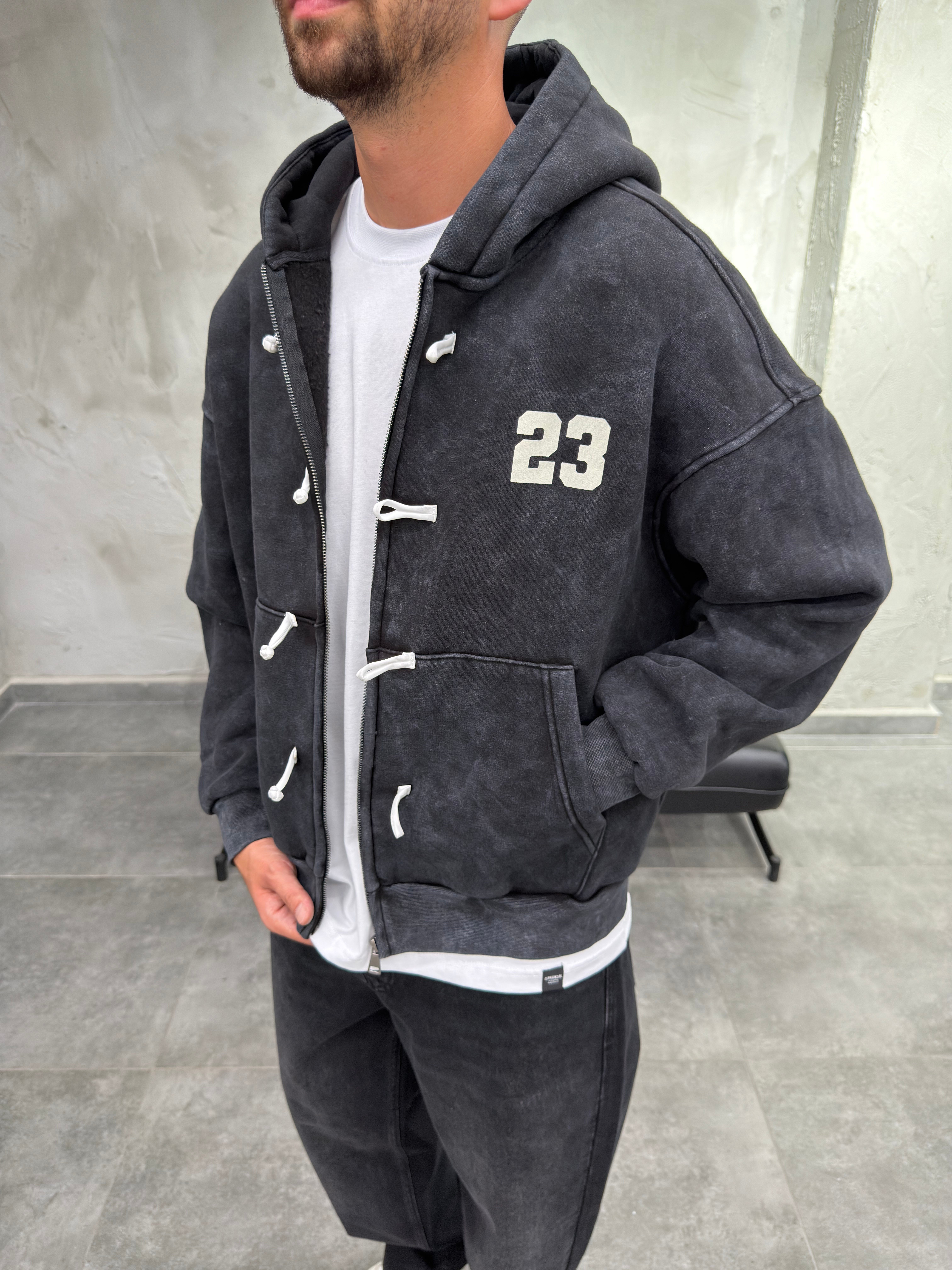 Süslü Düğmeli Yıkamalı Fermuarlı Siyah Sweatshirt