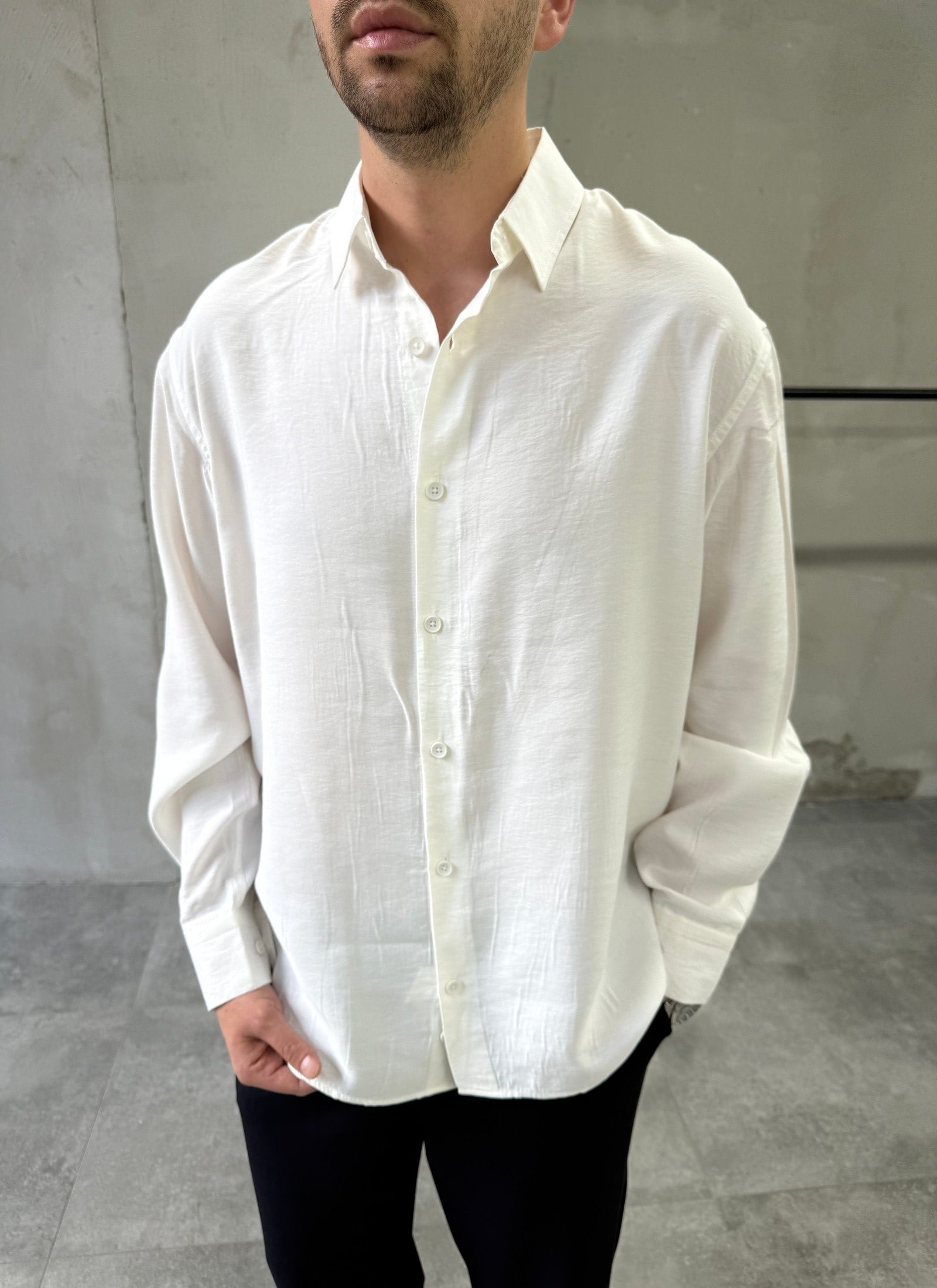 Tensel Yıkamalı Oversize Dökümlü Beyaz Gömlek