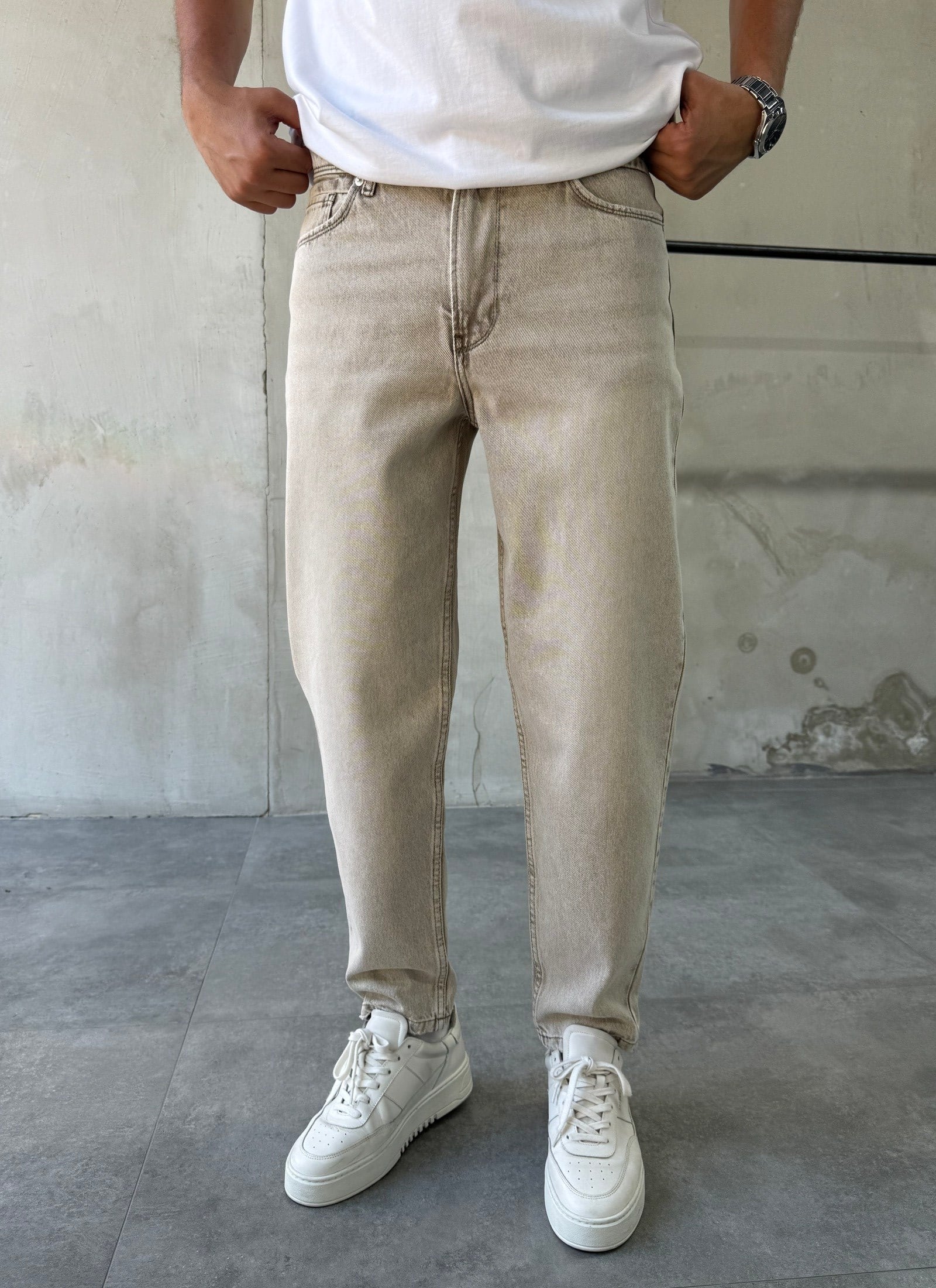 Trend Soluk Efektli Taş Boyfriend Jean
