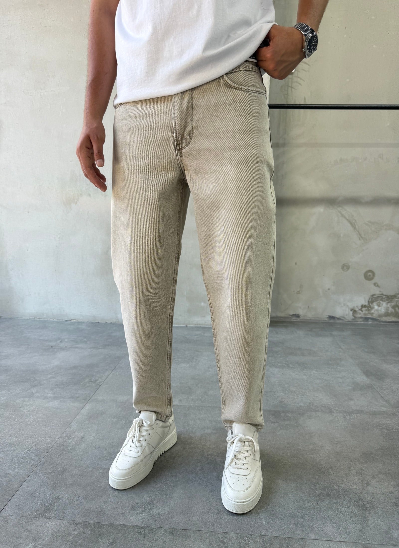 Trend Soluk Efektli Taş Boyfriend Jean