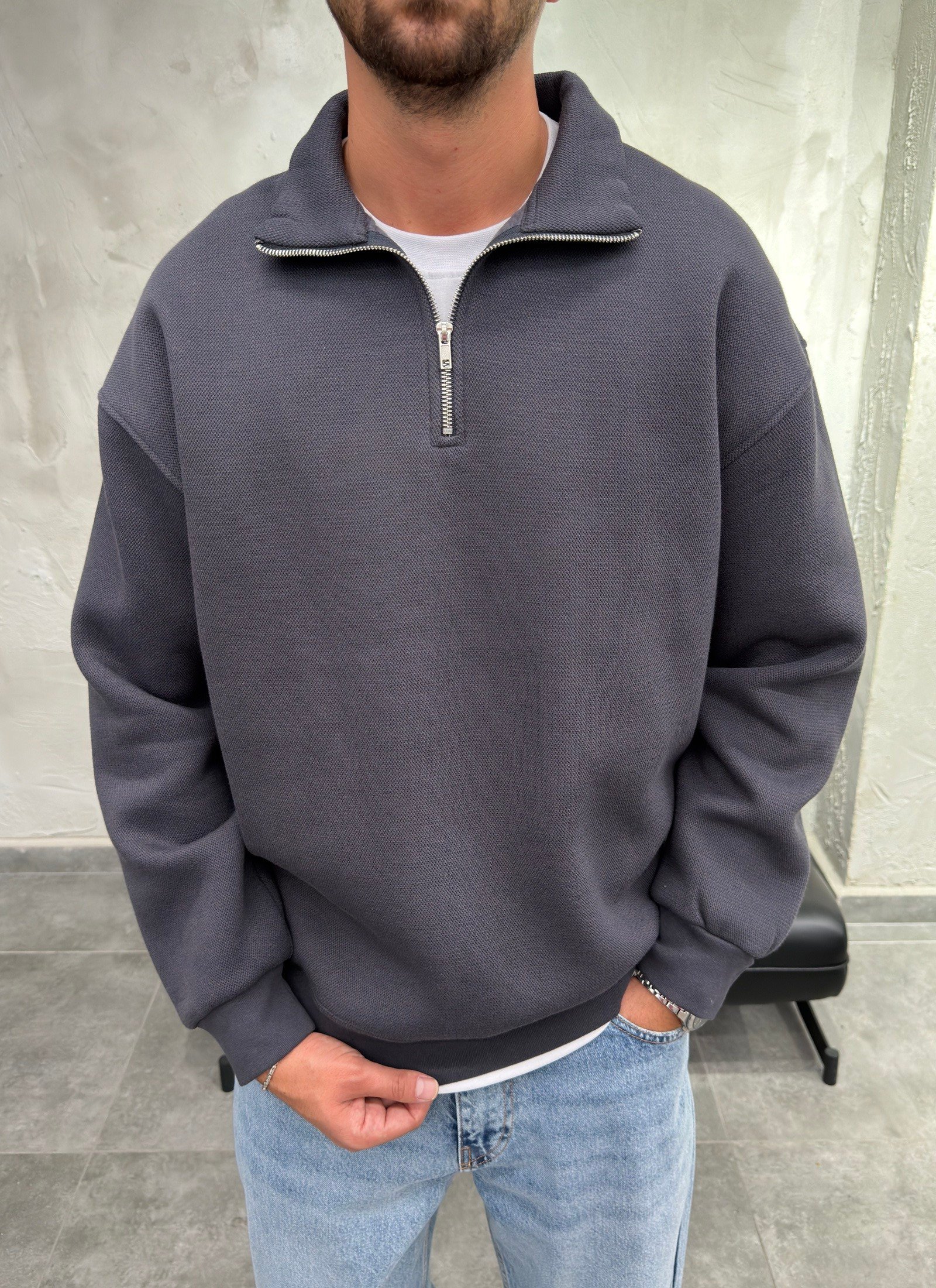 Yaka Yarım Fermuarlı Şardonlu Antrasit Sweatshirt