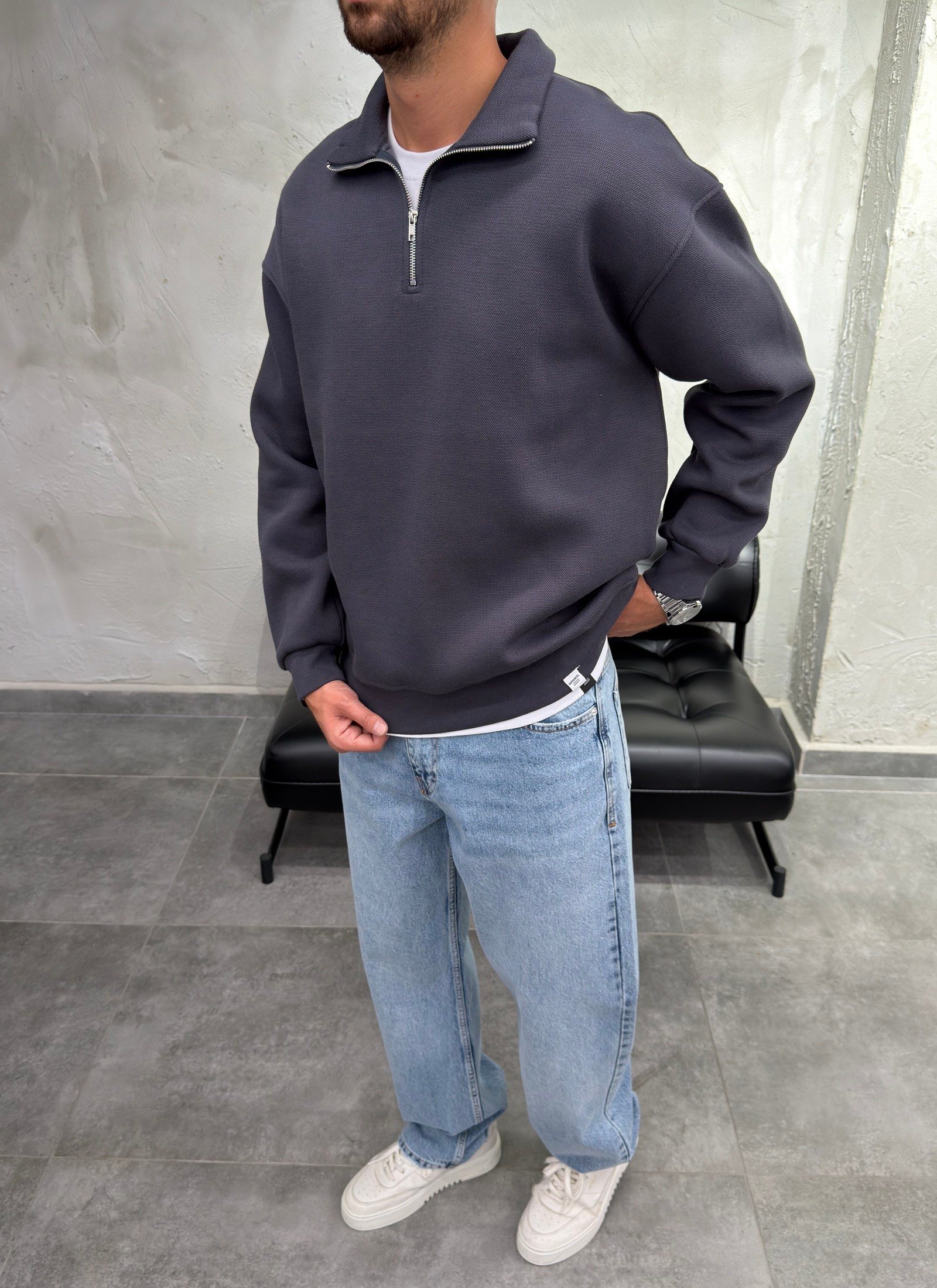 Yaka Yarım Fermuarlı Şardonlu Antrasit Sweatshirt