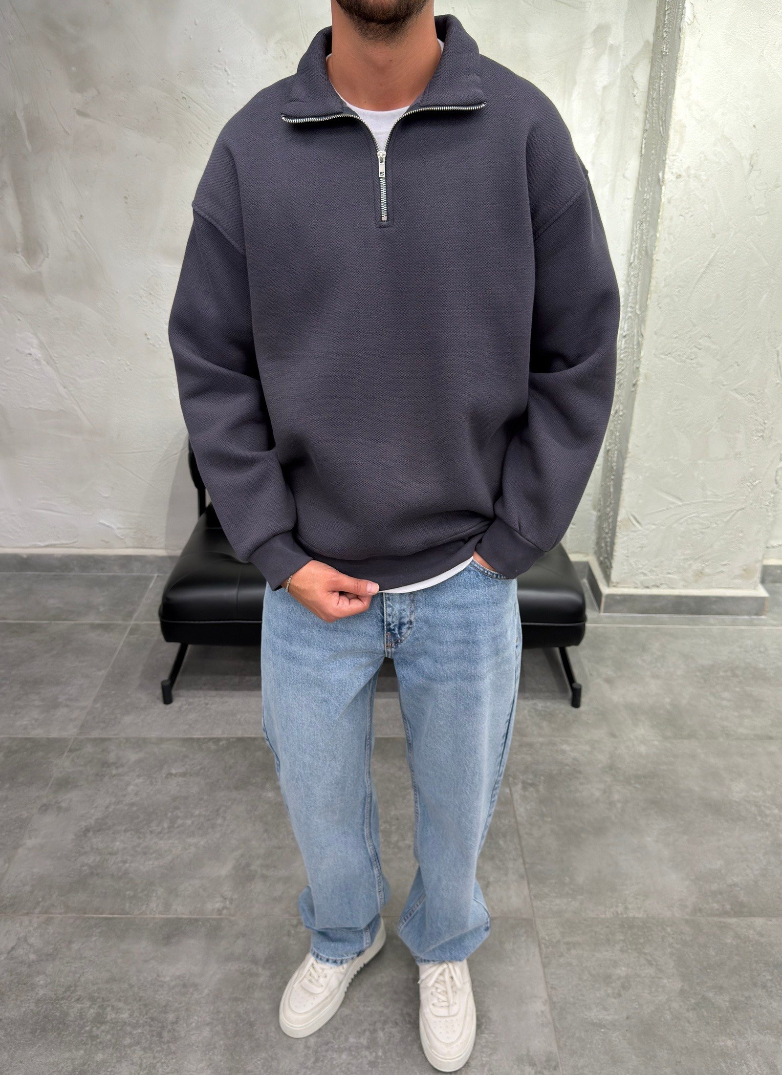 Yaka Yarım Fermuarlı Şardonlu Antrasit Sweatshirt