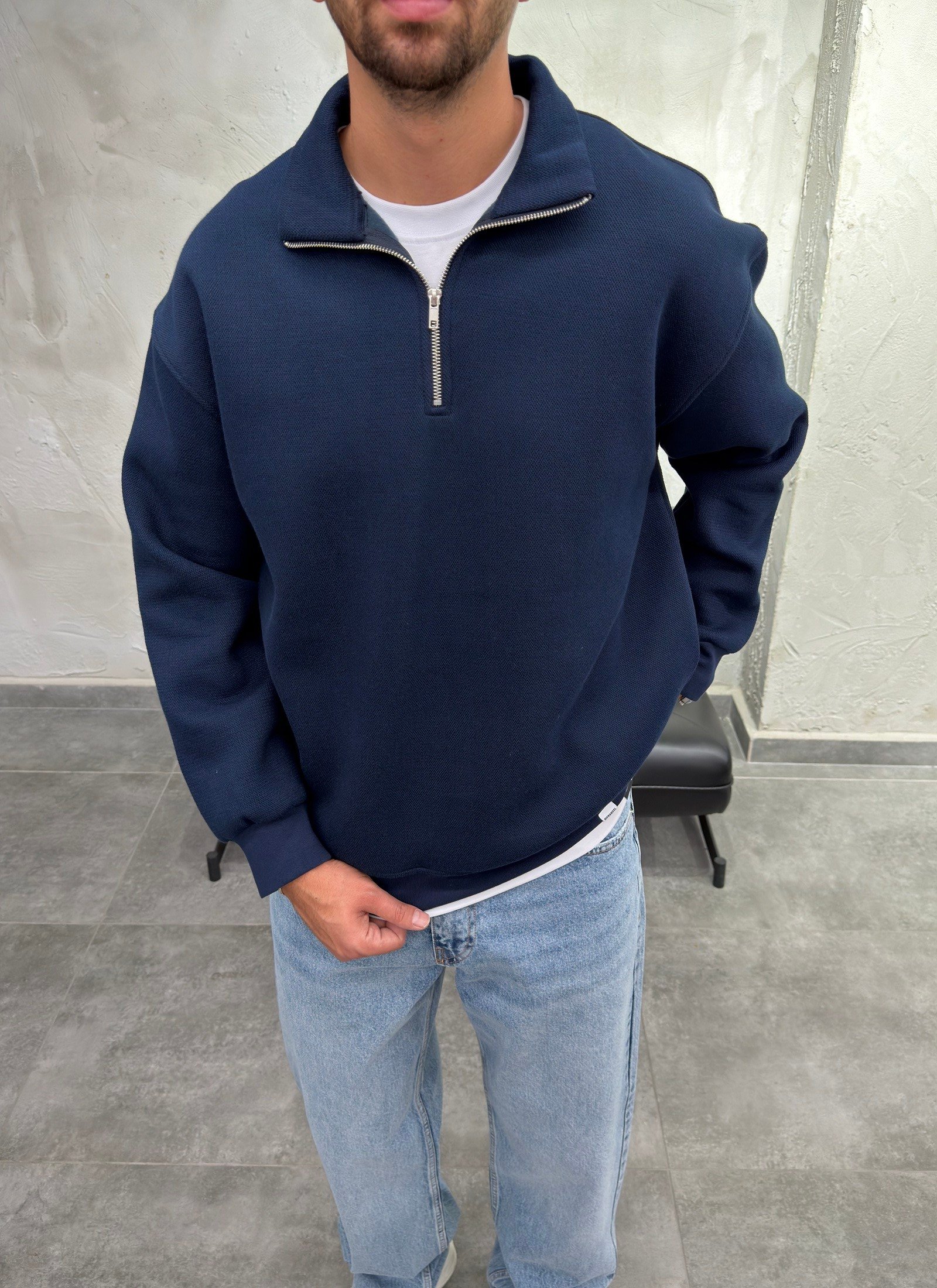 Yaka Yarım Fermuarlı Şardonlu Lacivert Sweatshirt