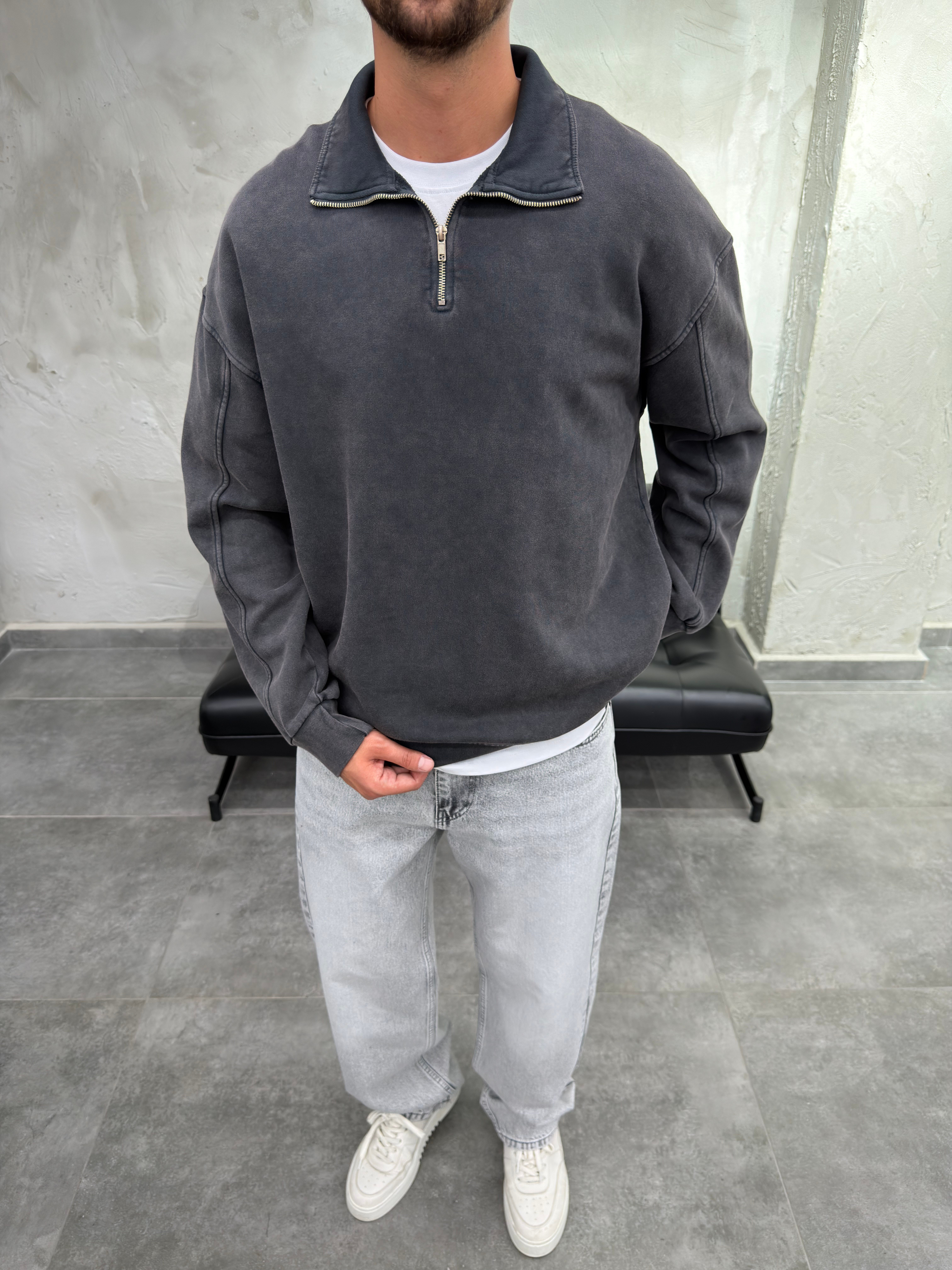 Yarım Fermuar Polo Yaka Yıkamalı Siyah Sweatshirt