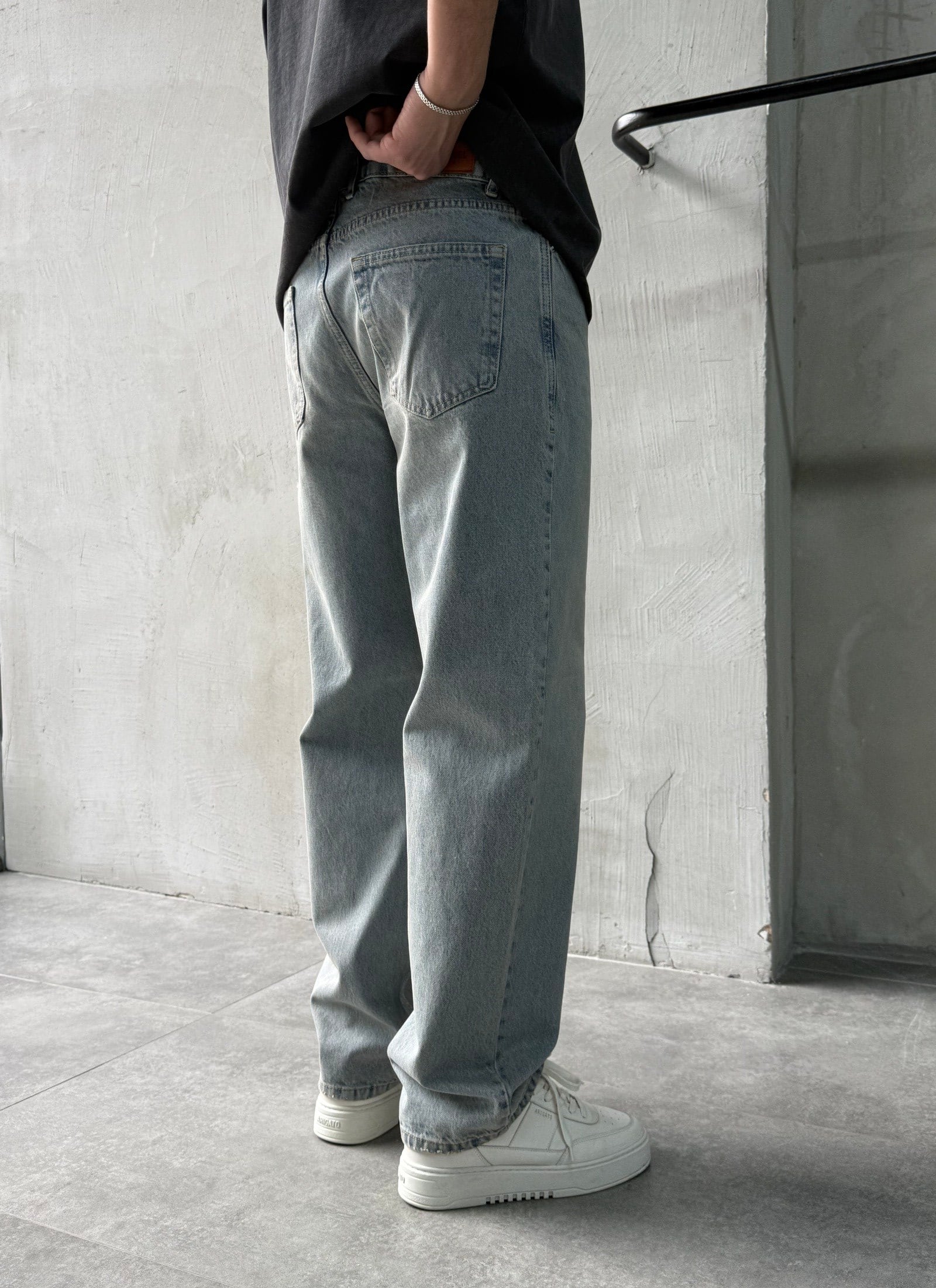 Yıkamalı Relaxed Fit Eskitme Boyfriend Jean