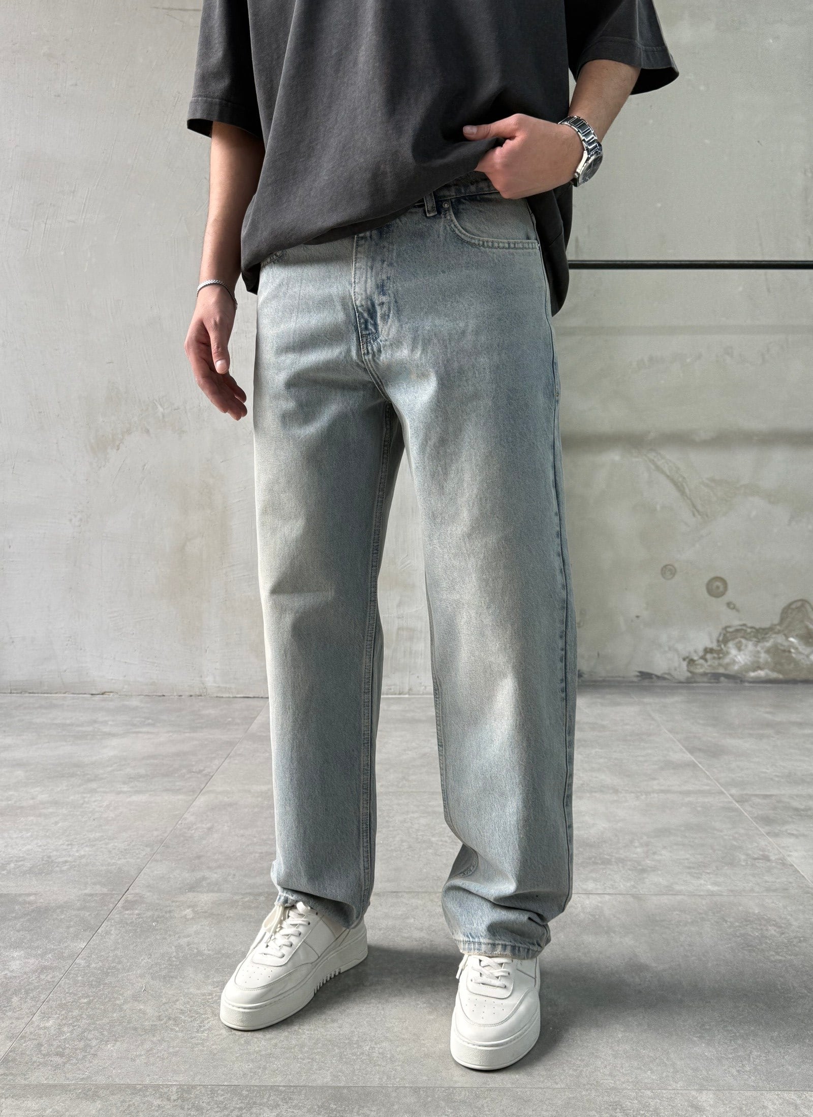 Yıkamalı Relaxed Fit Eskitme Boyfriend Jean