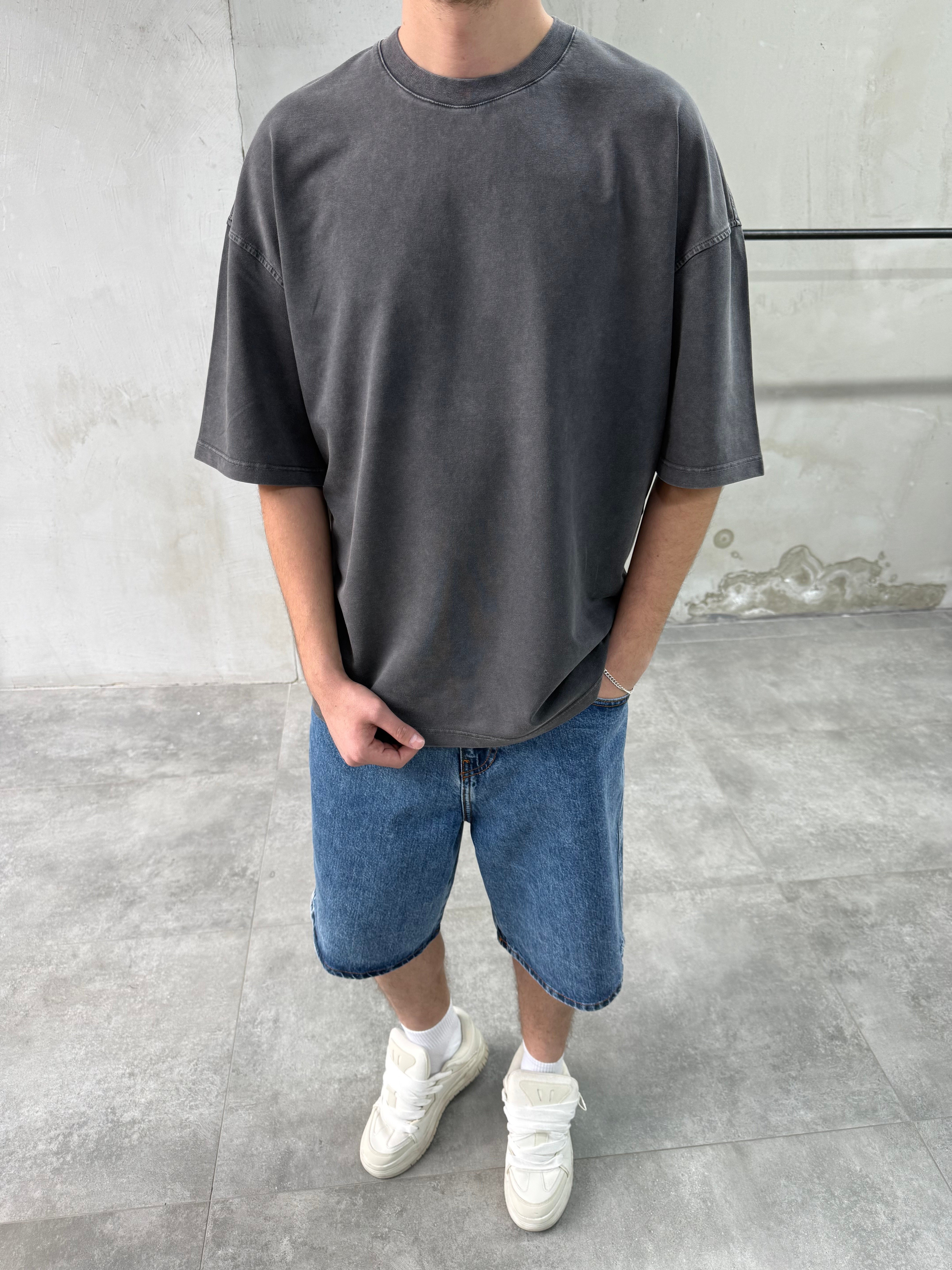 Yıkamalı Yuvarlak Yaka Siyah Oversize T-shirt