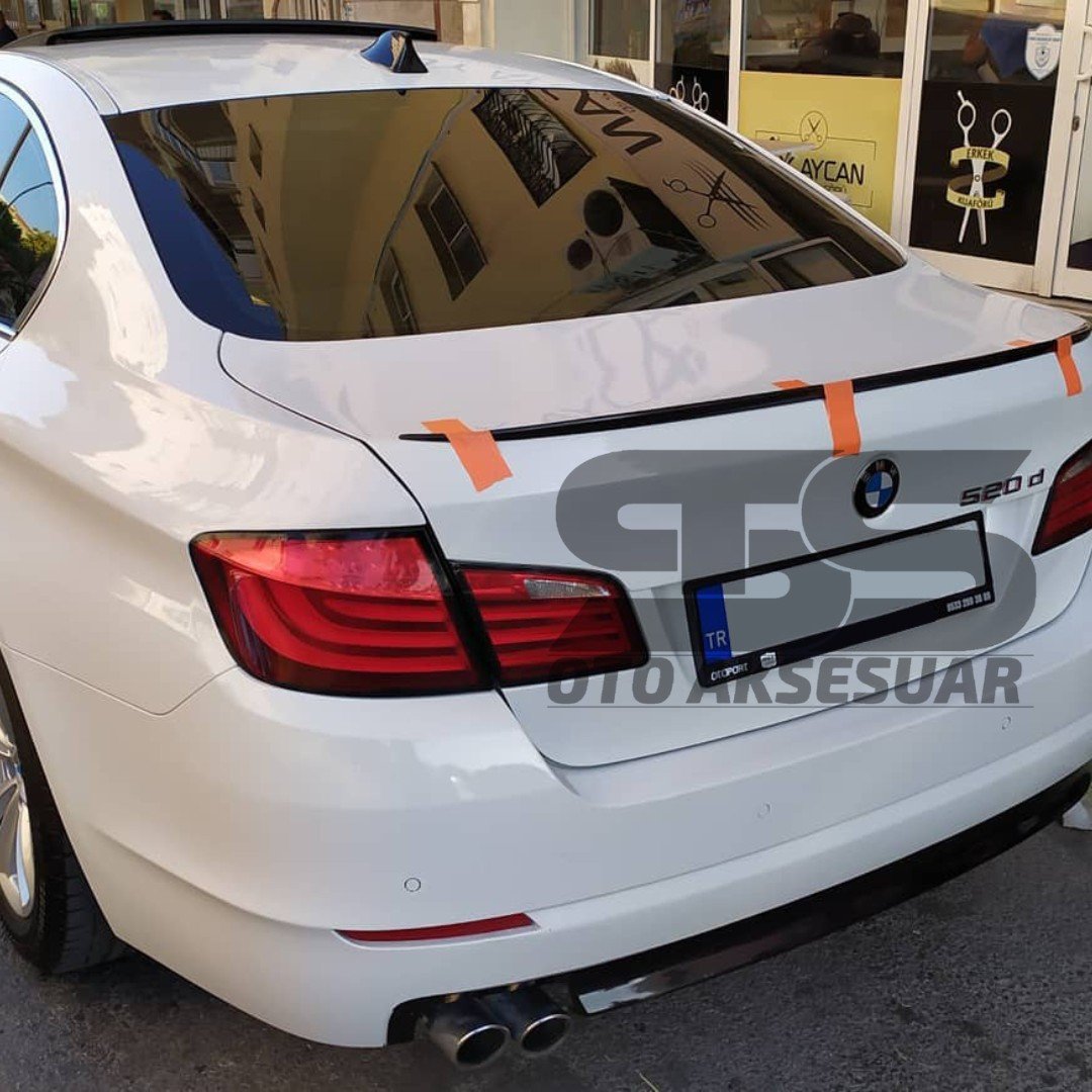  Bmw F10  Bagaj Üstü Spoiler Piano Black