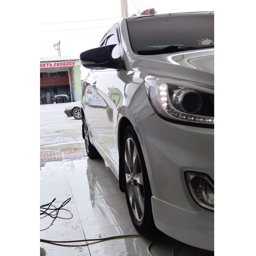  Hyundai Accent Blue Sinyalli Batman Yarasa Ayna Kapağı Piano Black Abs Plastik