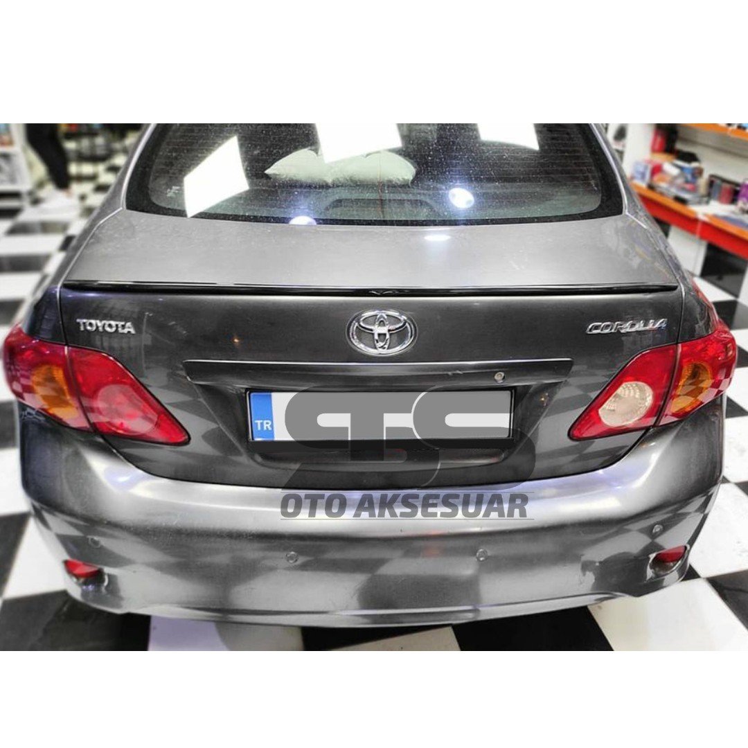  Toyota Corolla 2007 - 2011  Bagaj Üstü Slim Spoiler Parlak Siyah