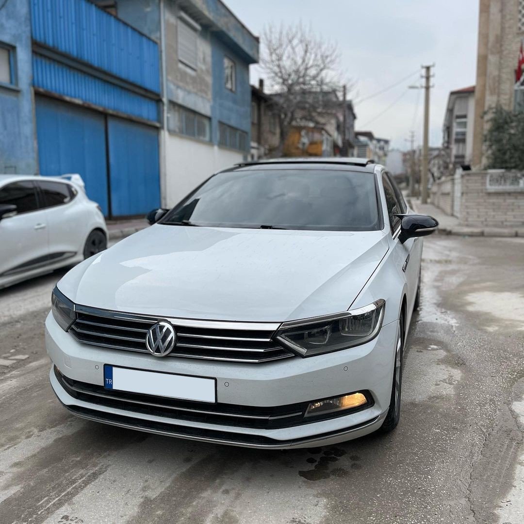  Volksvogen Passat B8 2015- 2023 arası tüm  modellere uygun Batman Yarasa Ayna Kapağı Piano Black Abs Plastik