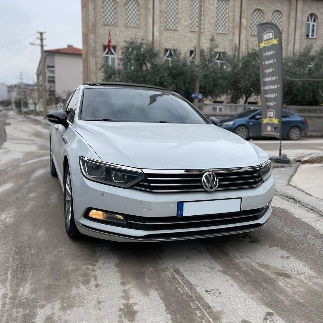  Volksvogen Passat B8 2015- 2023 arası tüm  modellere uygun Batman Yarasa Ayna Kapağı Piano Black Abs Plastik