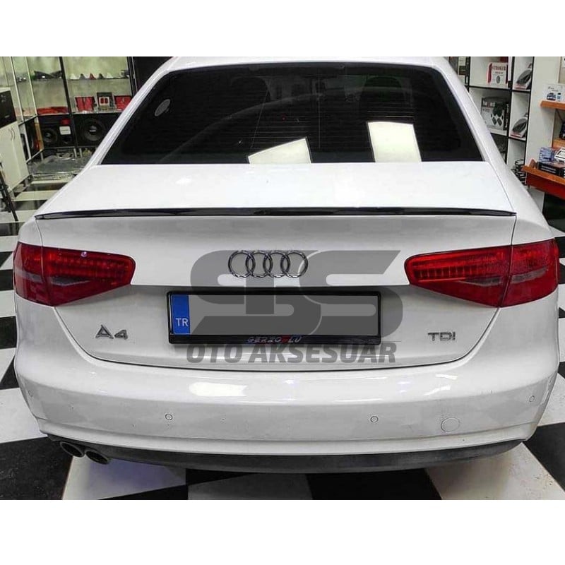 Audi A4 Bagaj Üstü Black Piano Spoiler Bagaj Çıtası