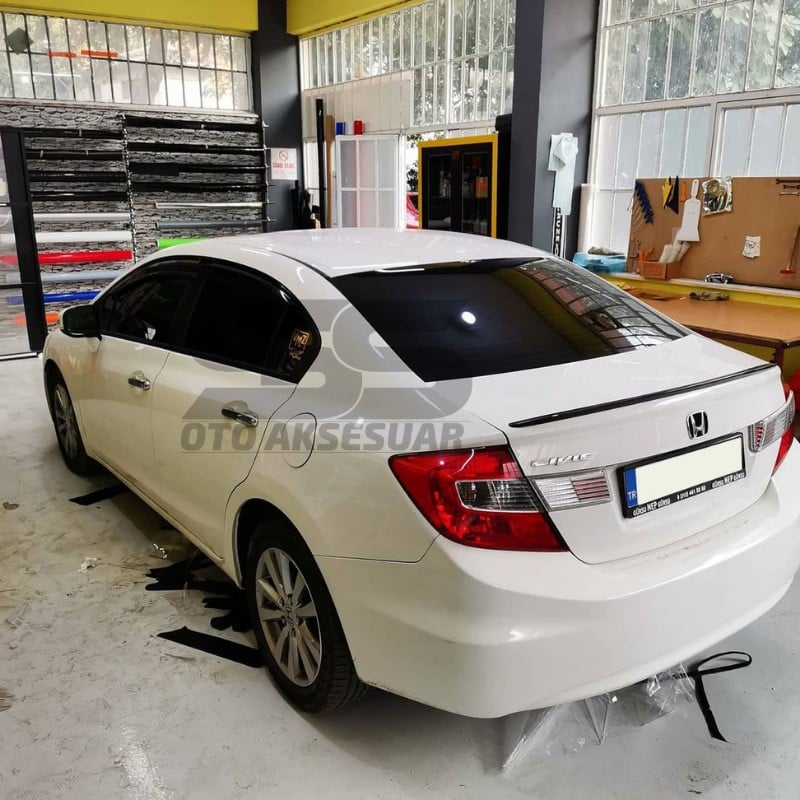 Honda Civic FB7 Bagaj Üstü Slim Spoiler Piano Black Parlak Siyah