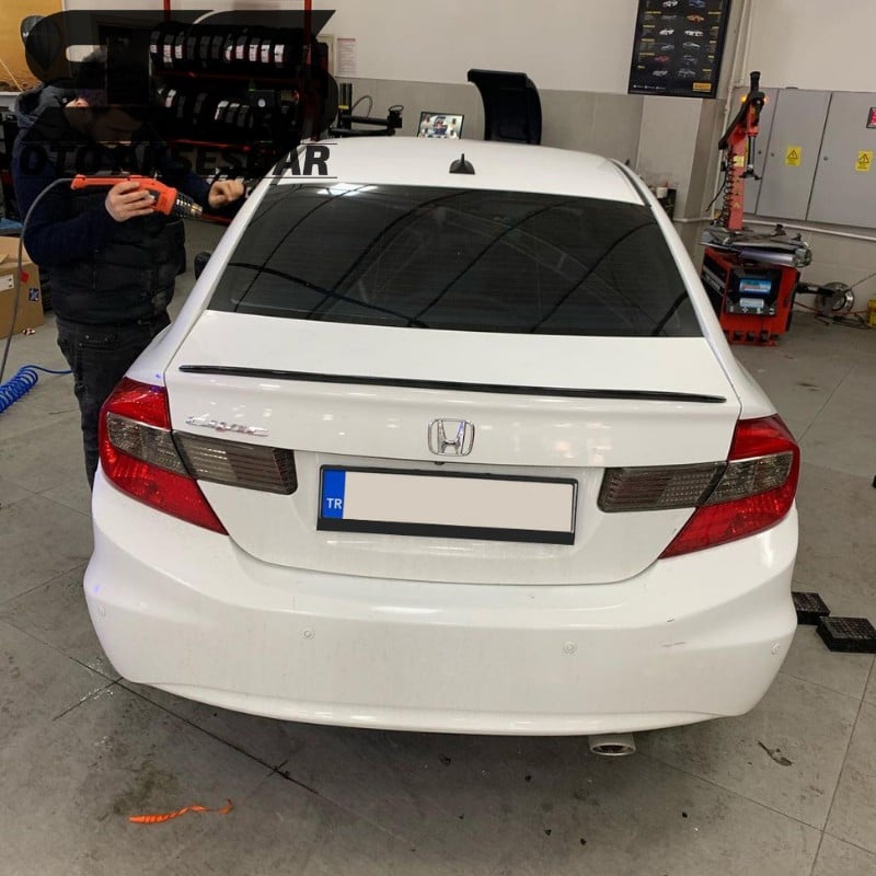 Honda Civic FB7 Bagaj Üstü Slim Spoiler Piano Black Parlak Siyah