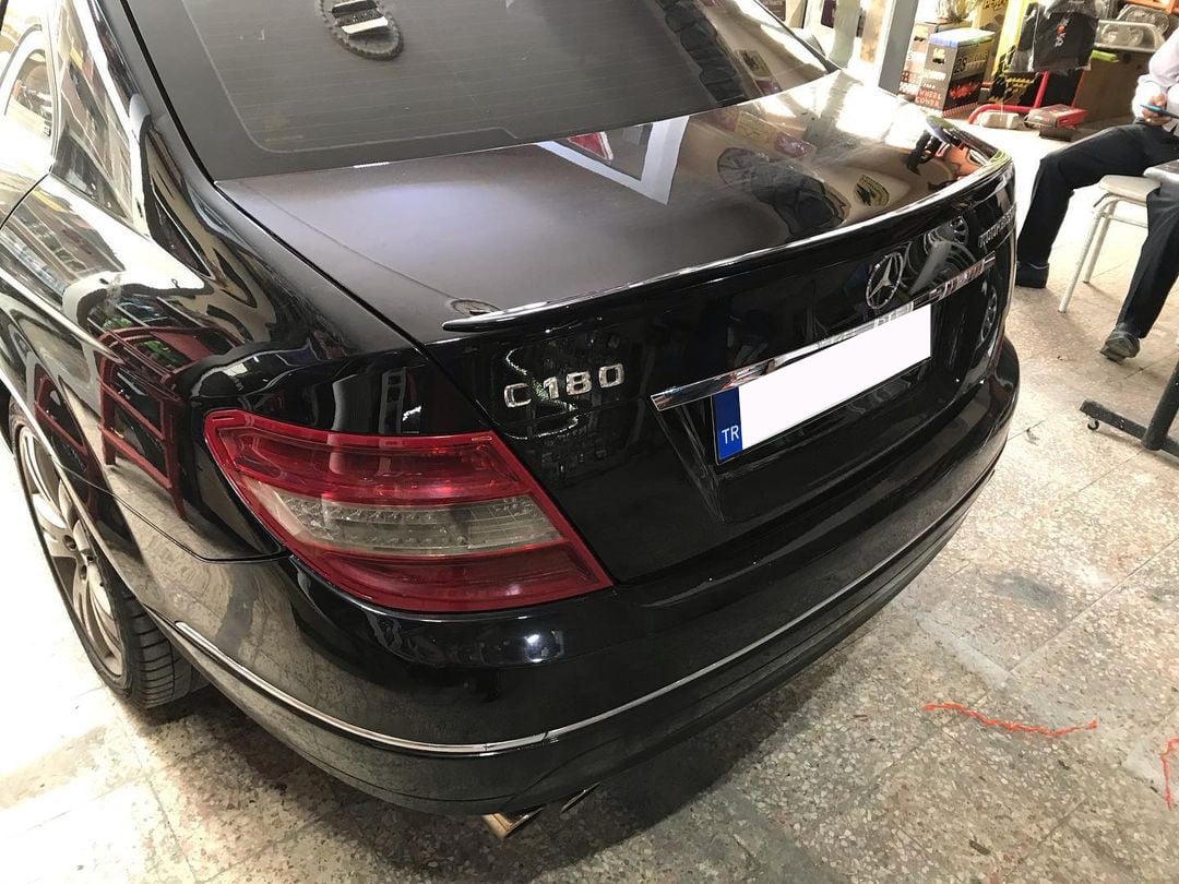 Mercedes C180 Bagaj Üstü Slim Spoiler Piano Black Parlak Siyah