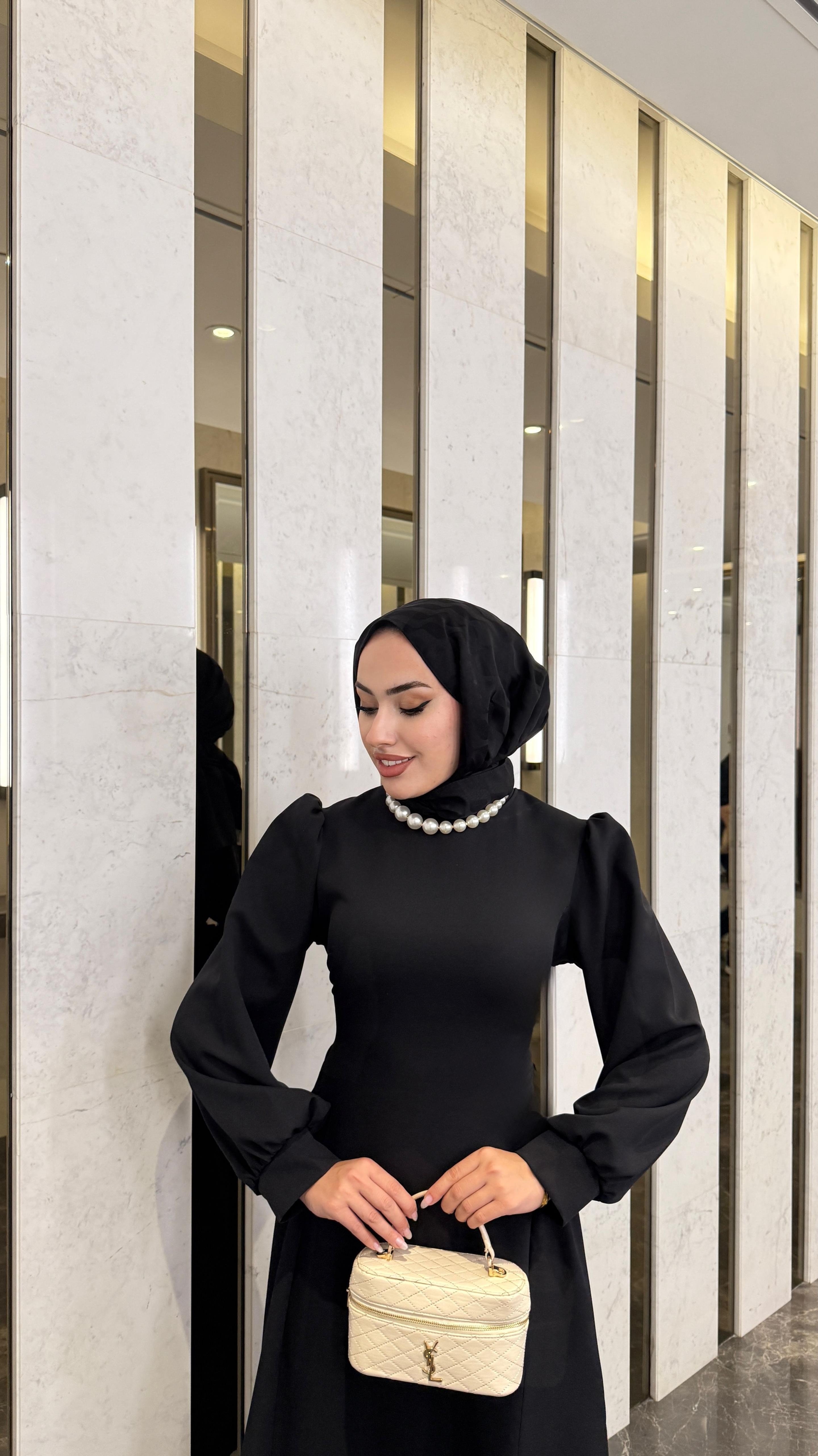 Linda Elbise - Siyah
