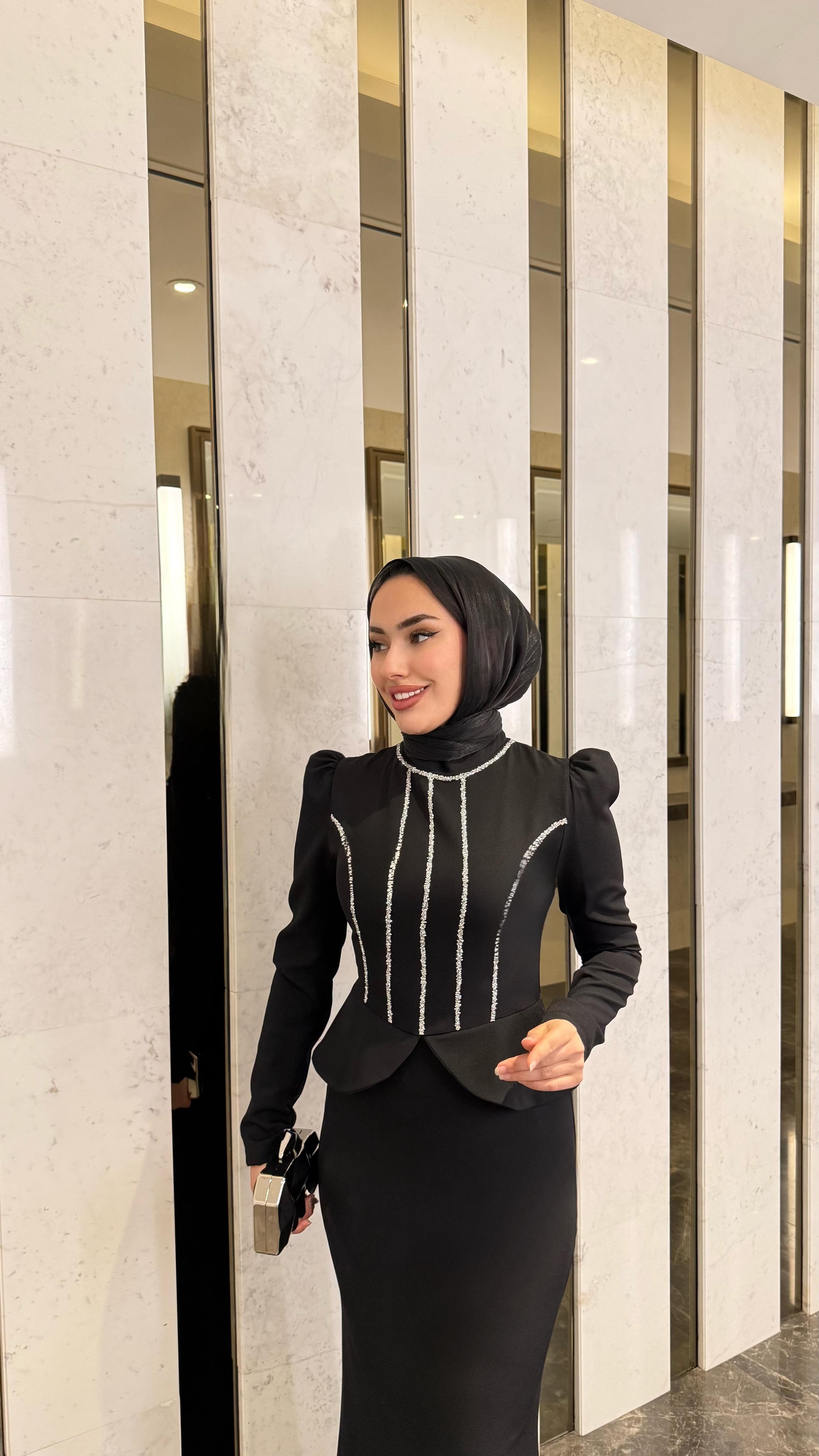 Mira Abiye - Siyah