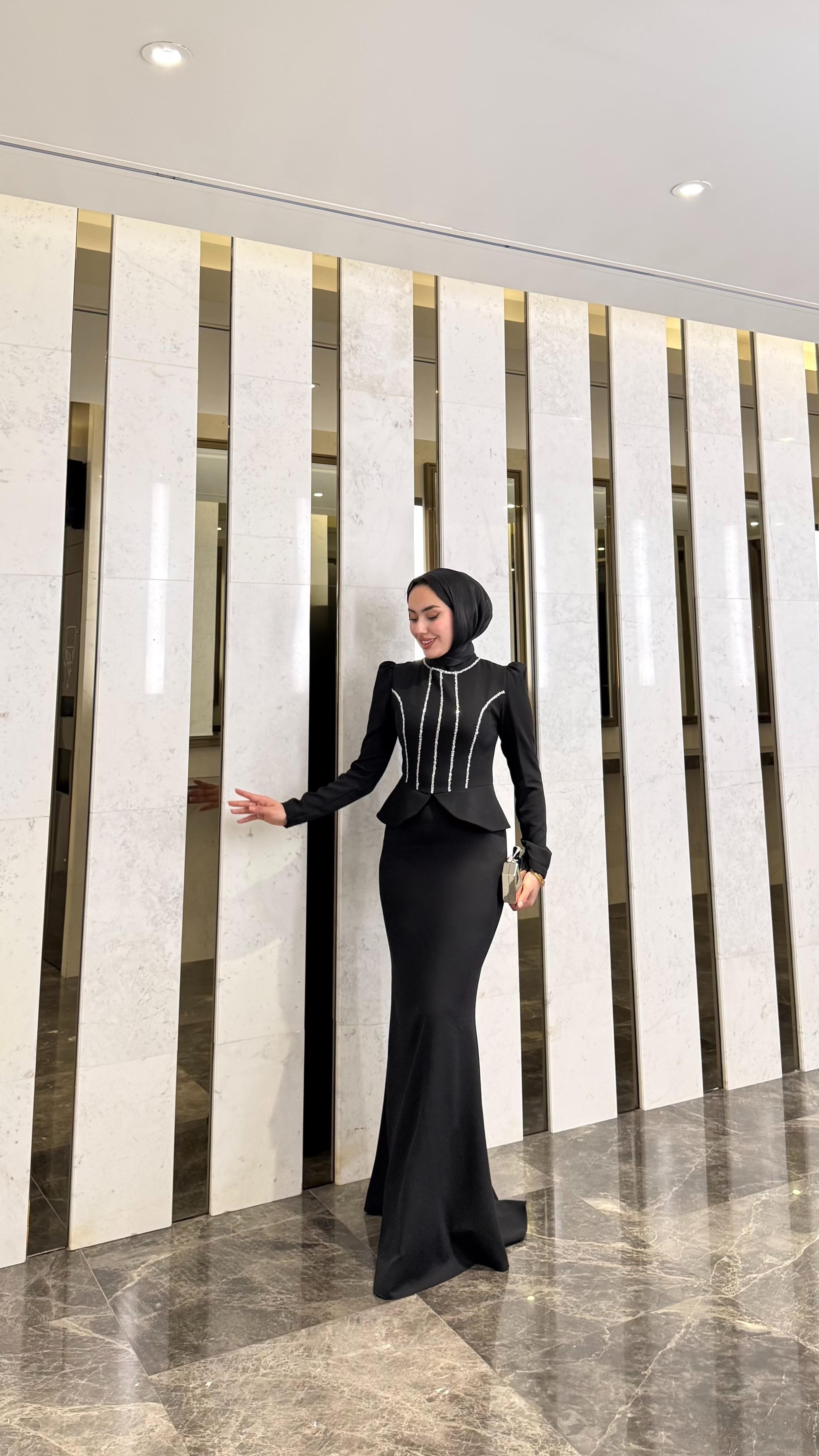 Mira Abiye - Siyah