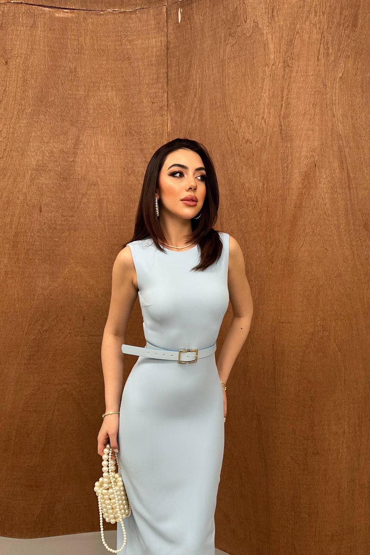 Bebe Mavi Yırtmaçlı Kemerli Kolsuz Elbise