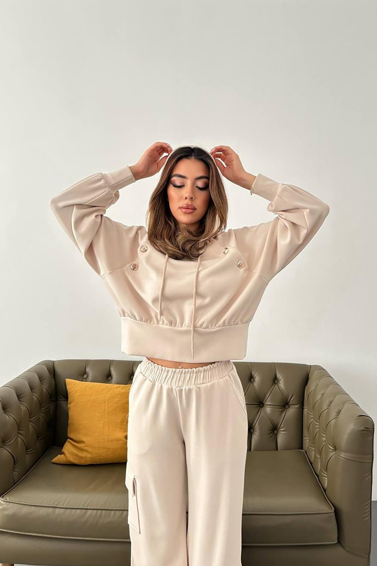 Bej Kapüşonlu Sweatshirt Ve Kargo Pantolon Takım