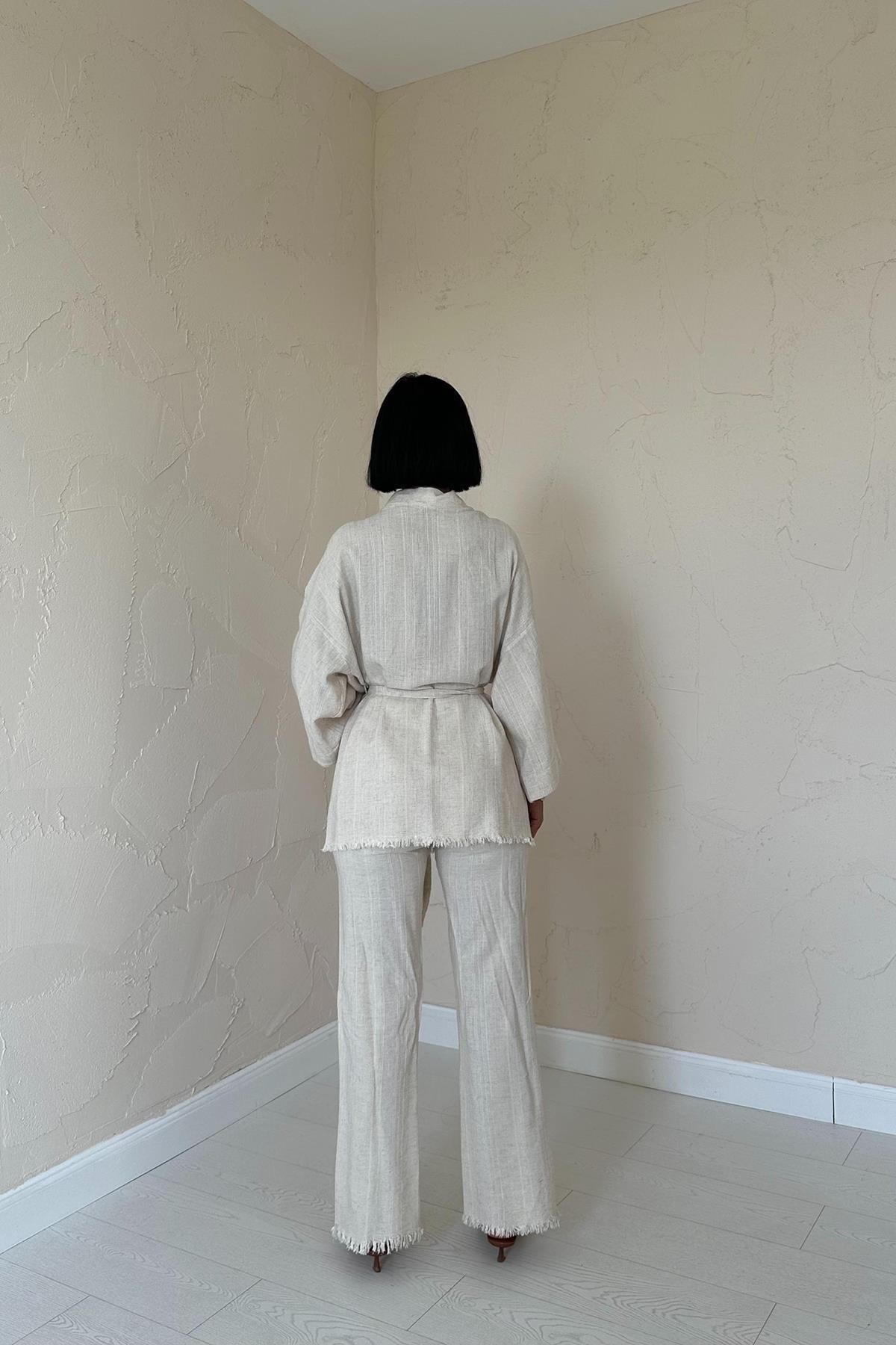 Bej Kimono Ve Pantolon Takım