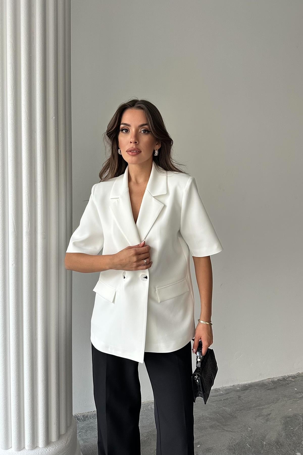 Beyaz Kısa Kollu Blazer Ceket