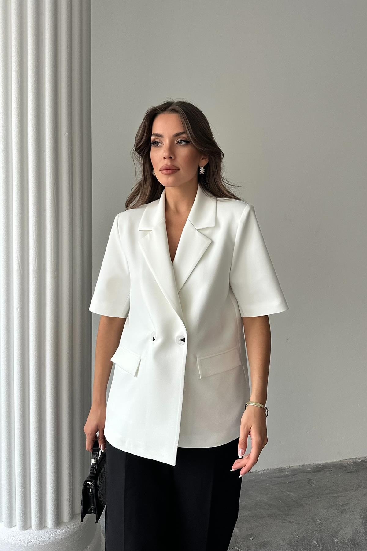 Beyaz Kısa Kollu Blazer Ceket