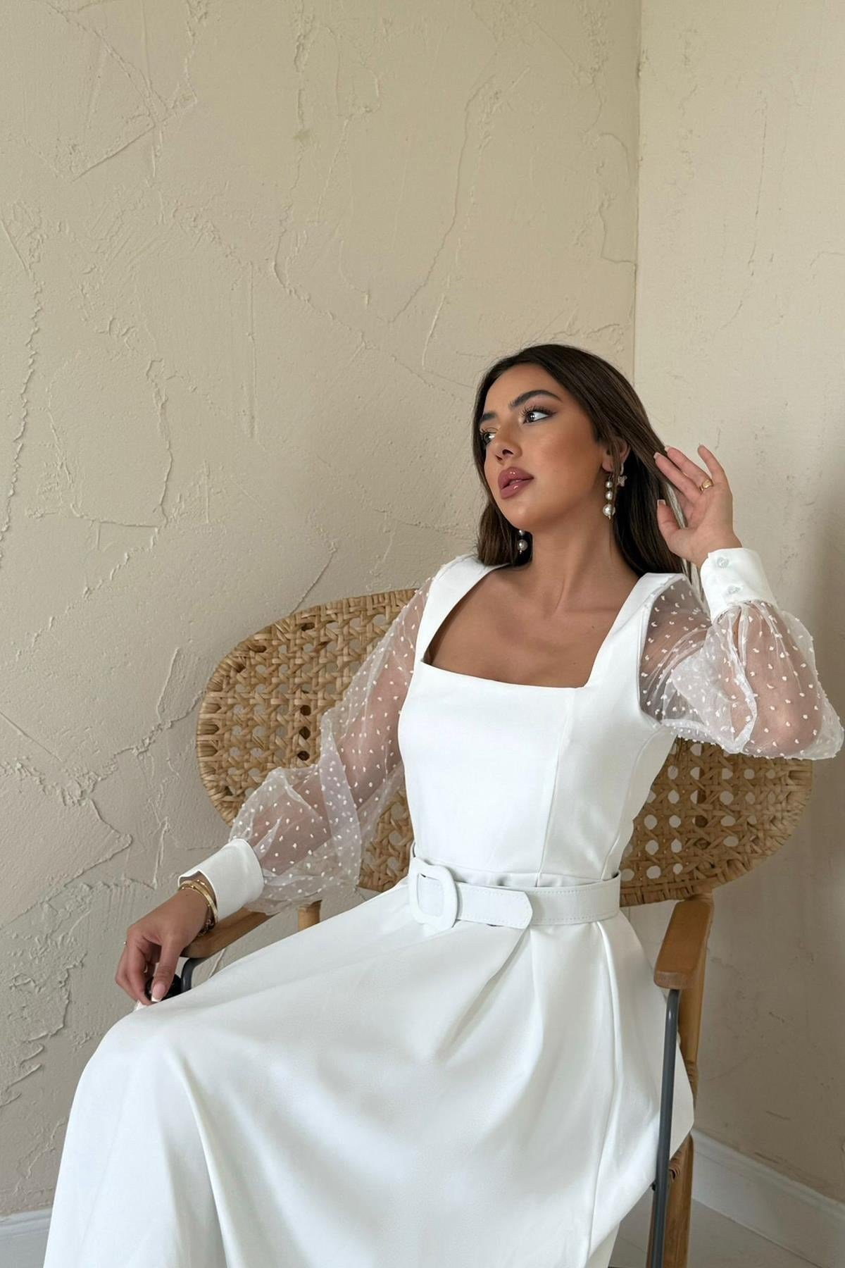 Beyaz Kolları Organze Kuplu Elbise