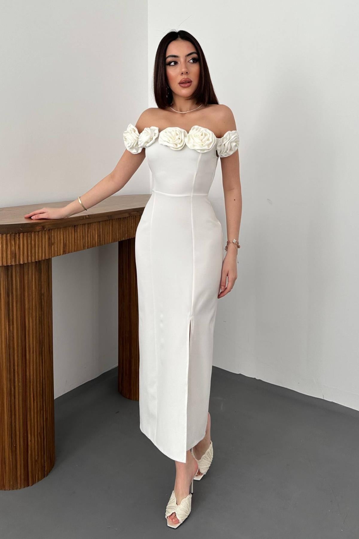 Beyaz Madonna Yaka Güllü Elbise