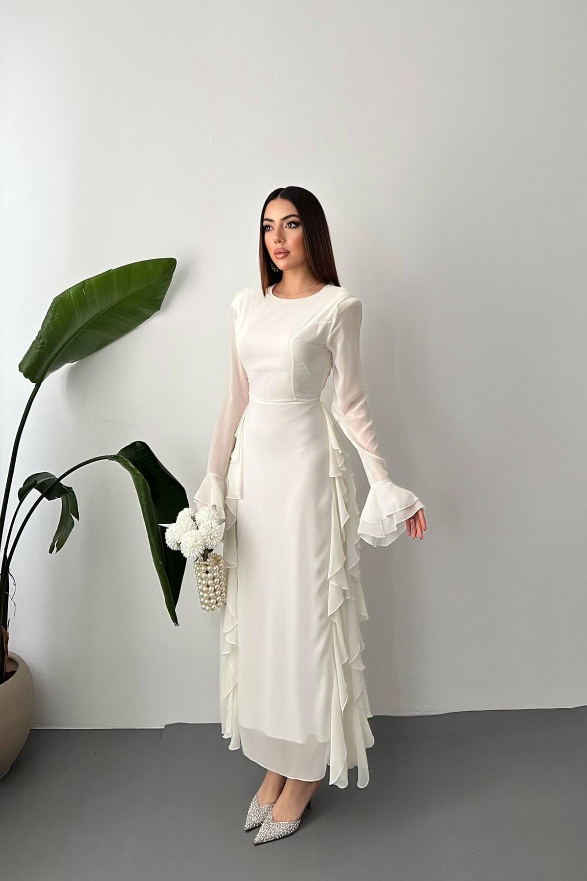 Beyaz Volanlı Şifon Elbise