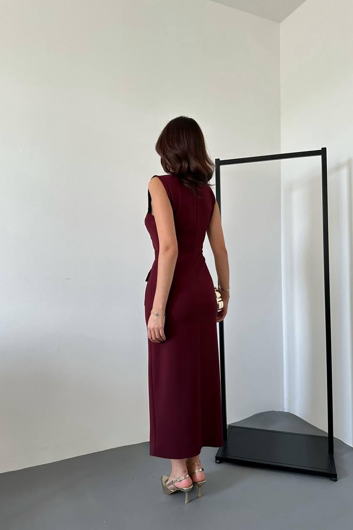 Bordo Önden Lastik Tokalı Elbise