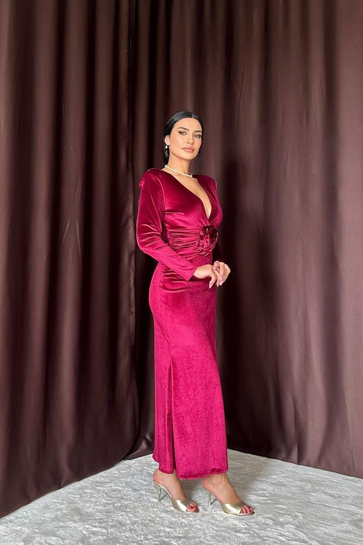 Bordo Önü Yırtmaçlı Güllü Elbise