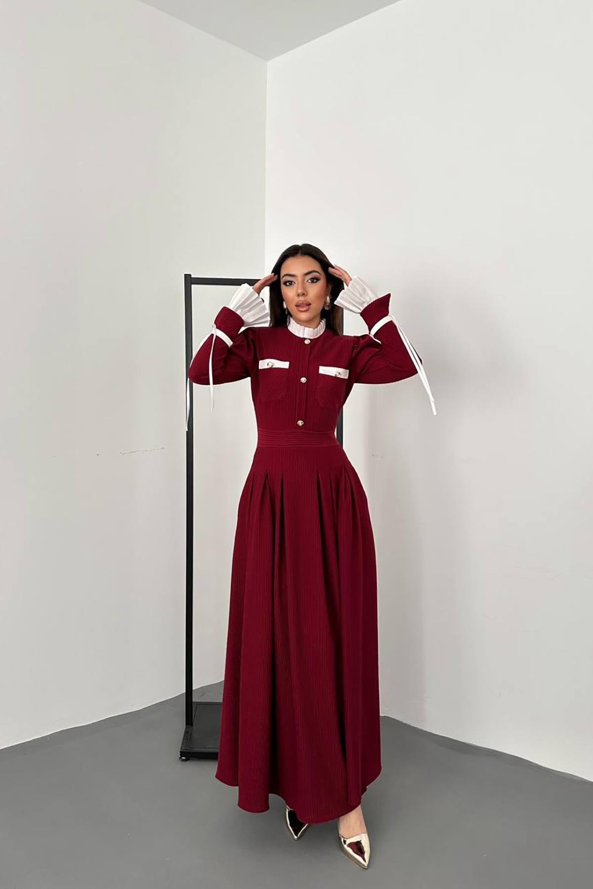 Bordo Pilise Detaylı Elbise