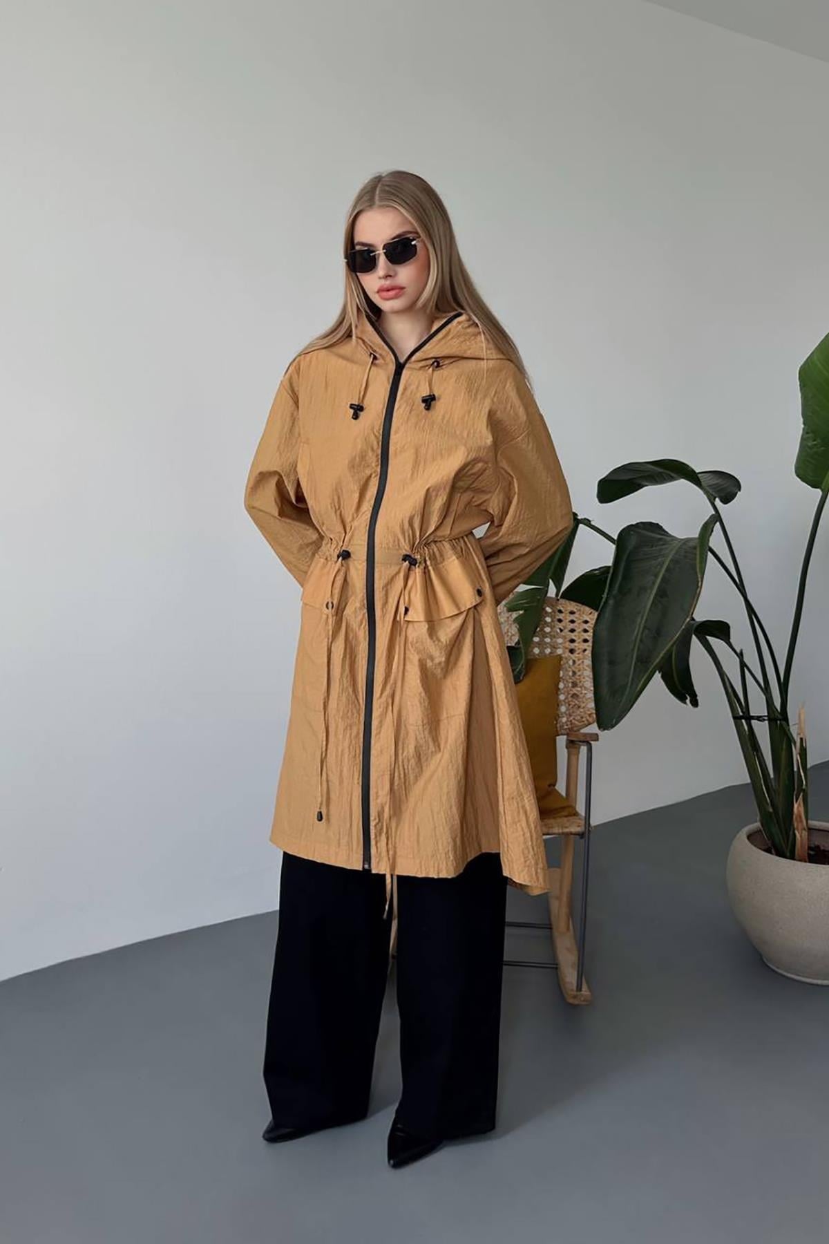 Camel Askı Detaylı Trençkot