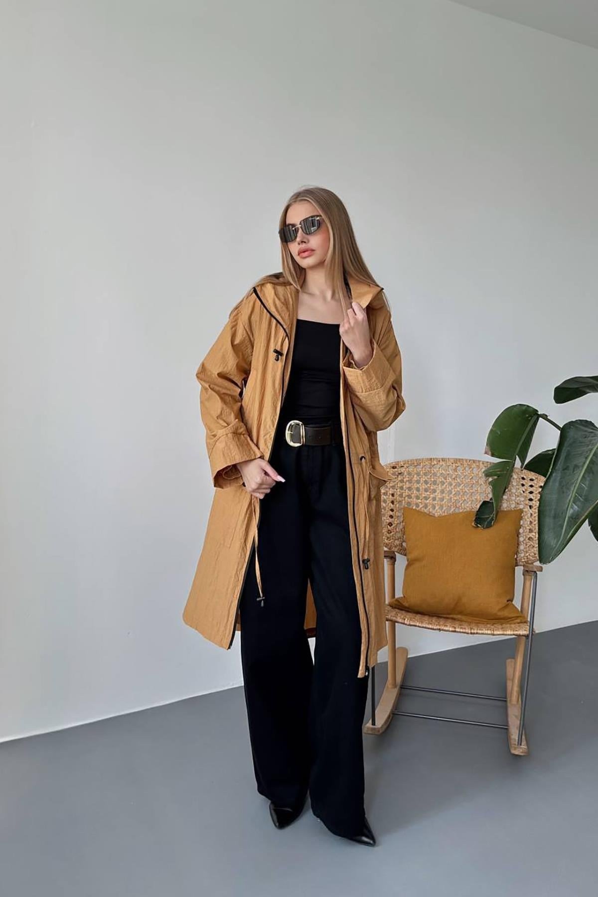 Camel Askı Detaylı Trençkot
