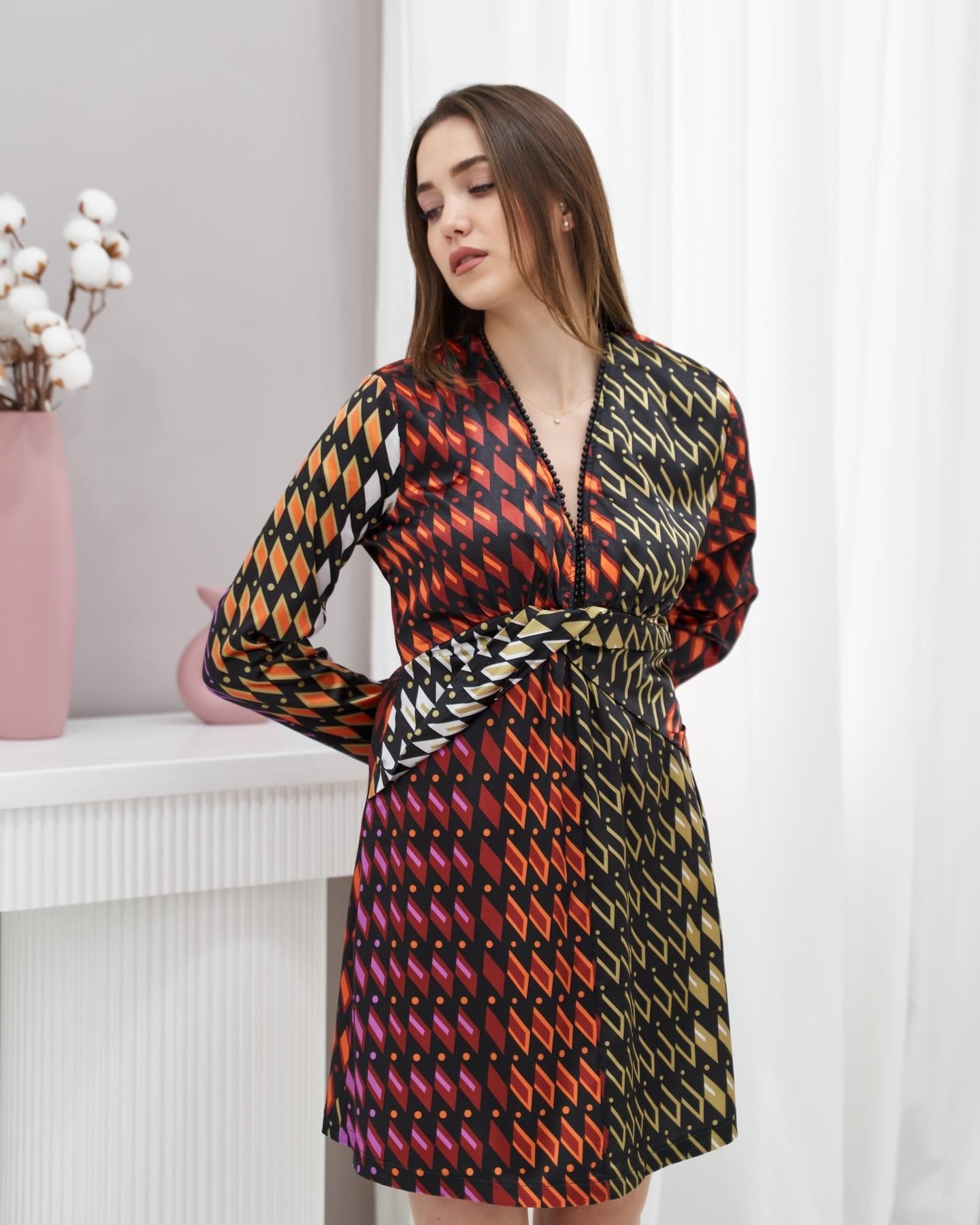 Desenli İnci Detalı Desenli Elbise