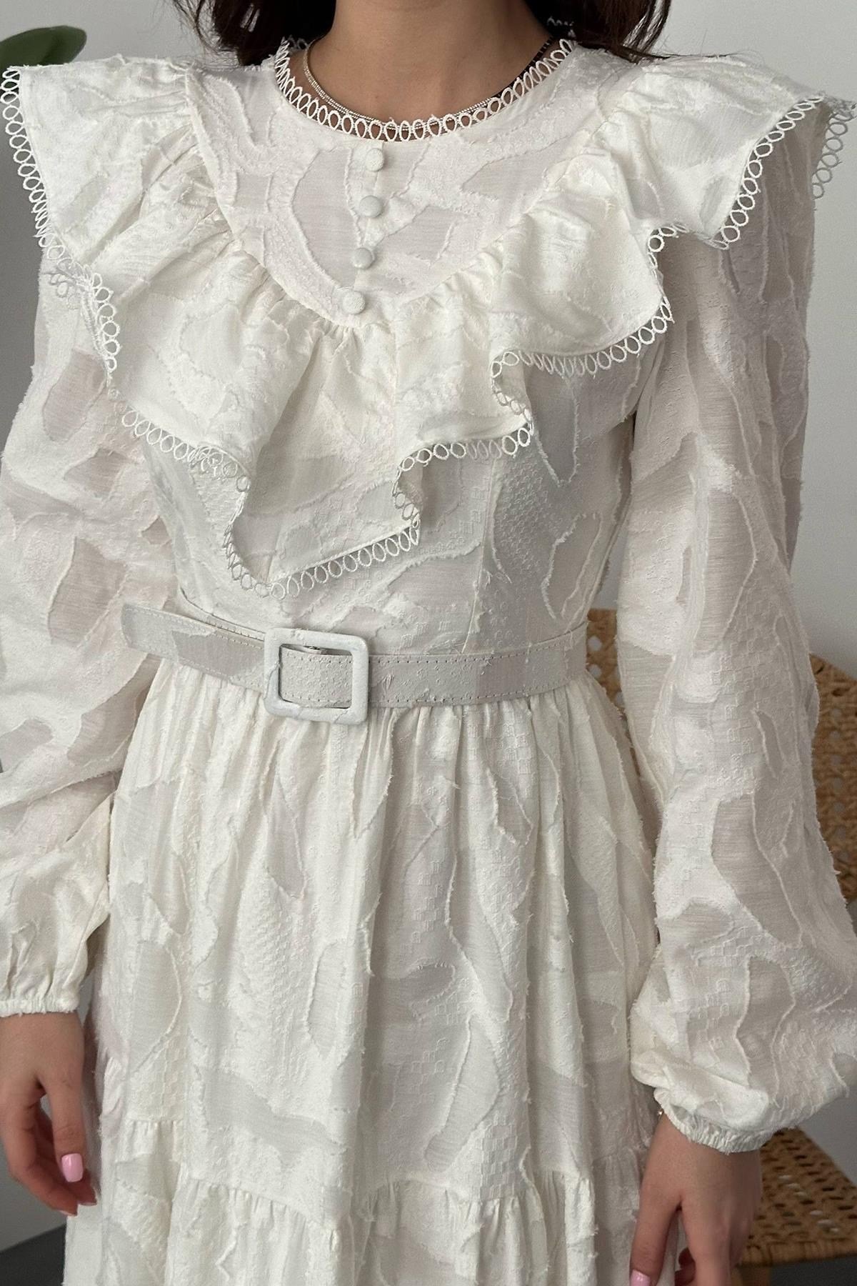 Ekru Fırfırlı Brodeli Elbise