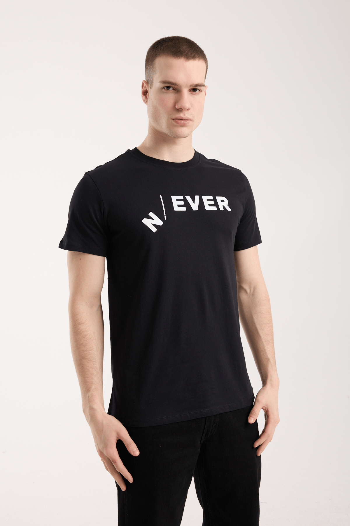 Erkek Urban Never Tipografik Baskılı Slim Fit Günlük Tişört