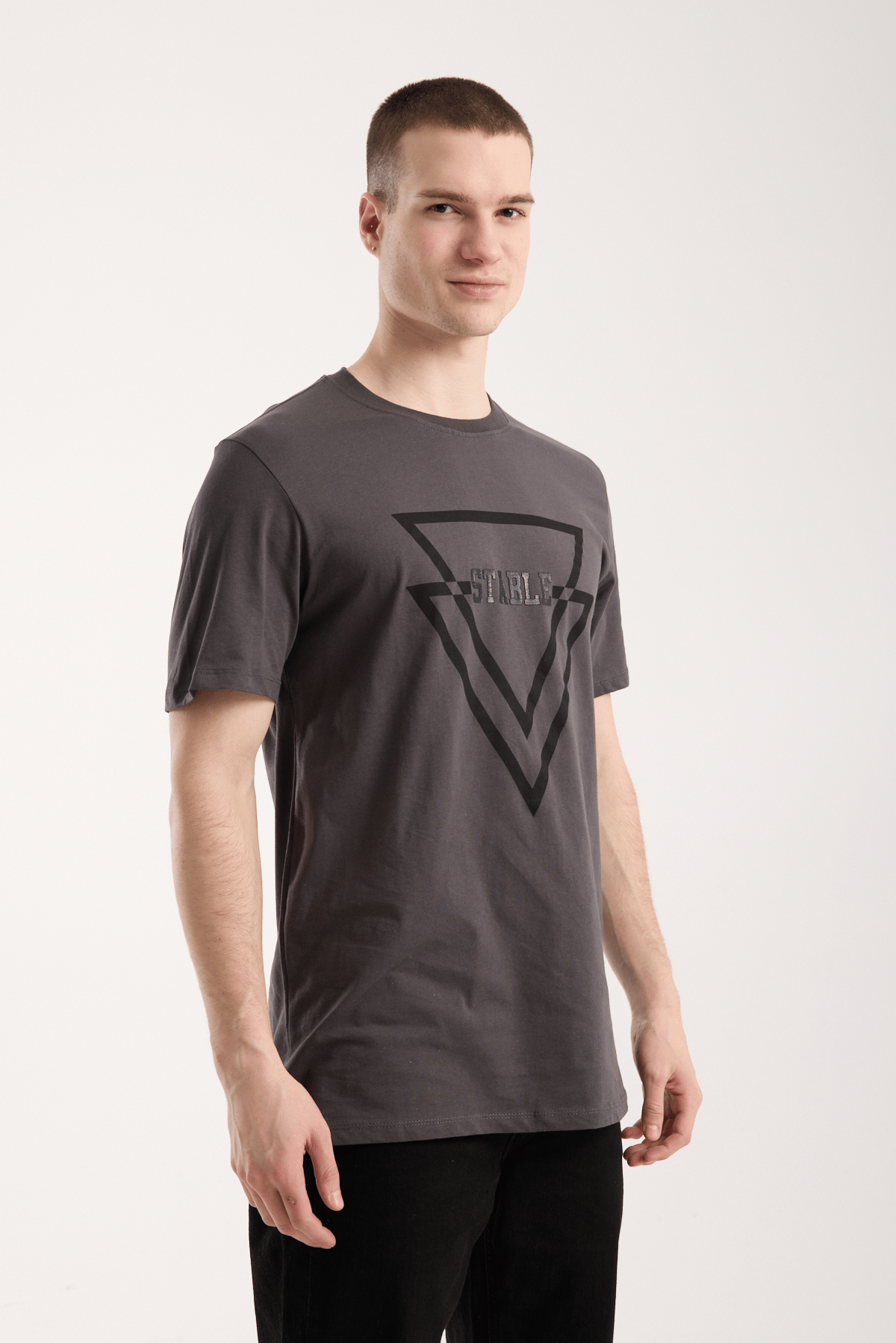 Erkek Urban Stable Kabartma Baskılı Slim Fit Günlük Tişört