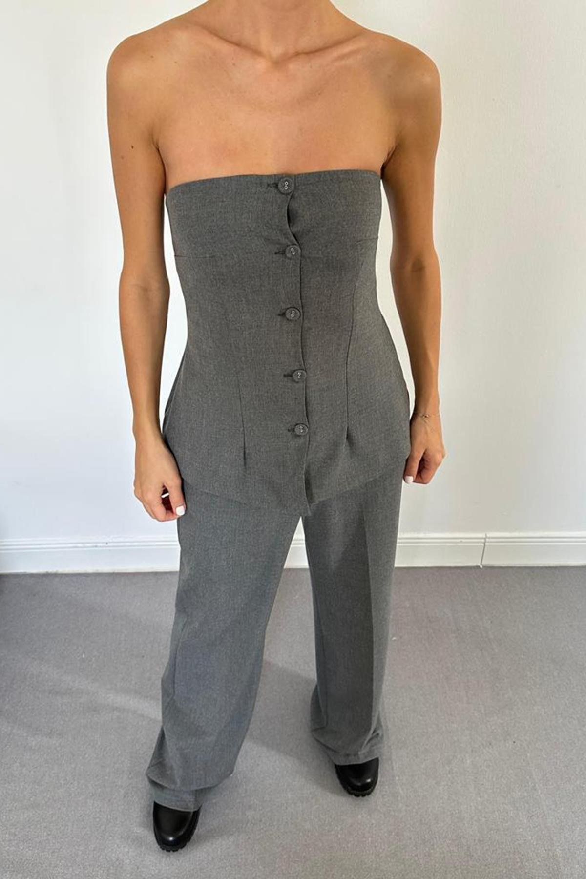 Gri Straplez Düğmeli Crop Ve Pantolon Takım