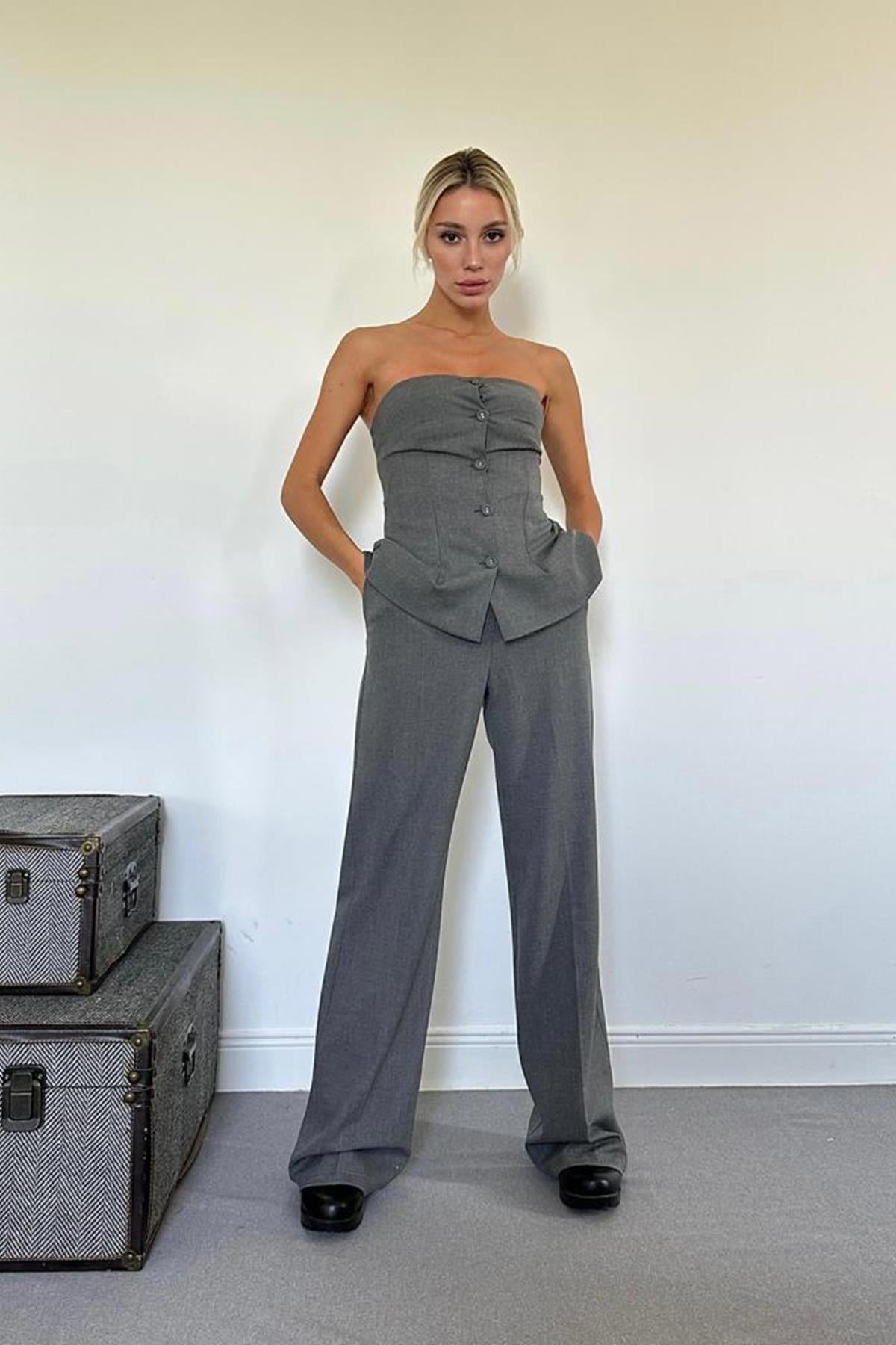 Gri Straplez Düğmeli Crop Ve Pantolon Takım
