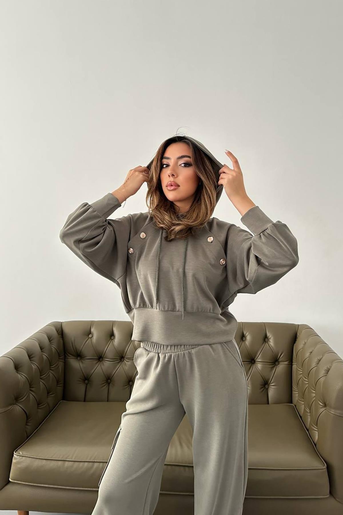 Haki Kapüşonlu Sweatshirt Ve Kargo Pantolon Takım