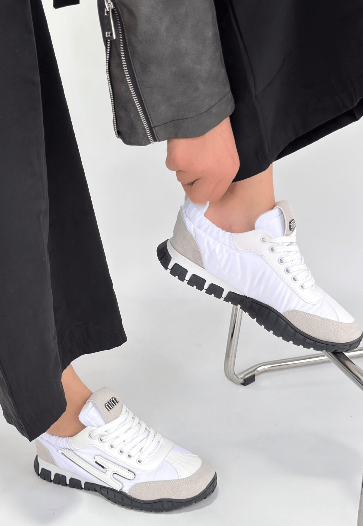 Huer Beyaz Nubuk Bağcıklı Spor Ayakkabı