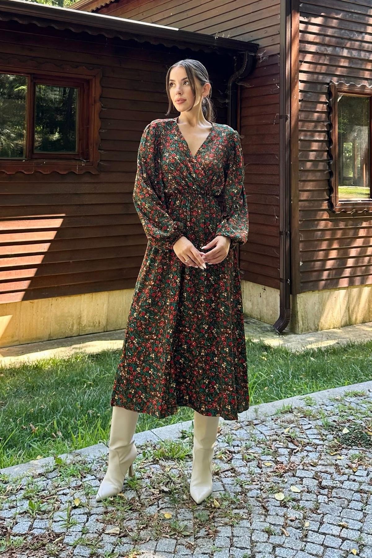 Kahverengi Beli Büzgülü Elbise